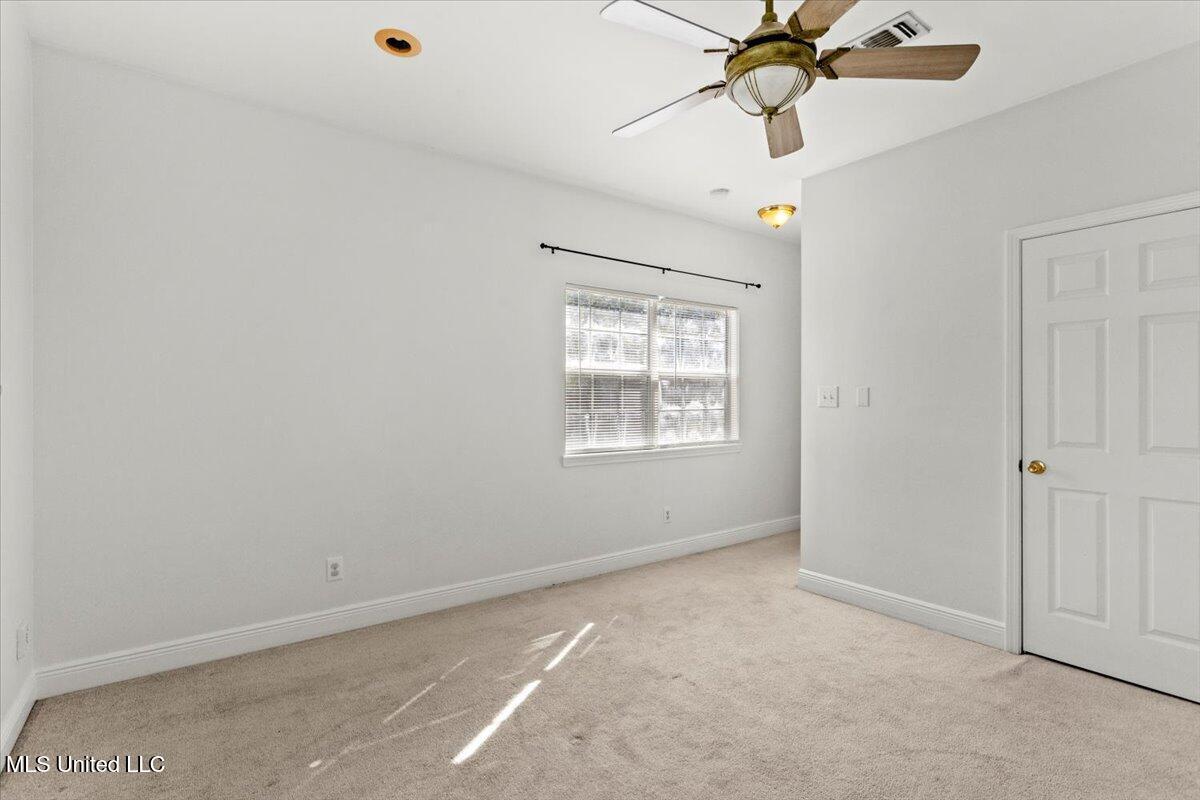 134 Ocean Wave Avenue Property Photo 34