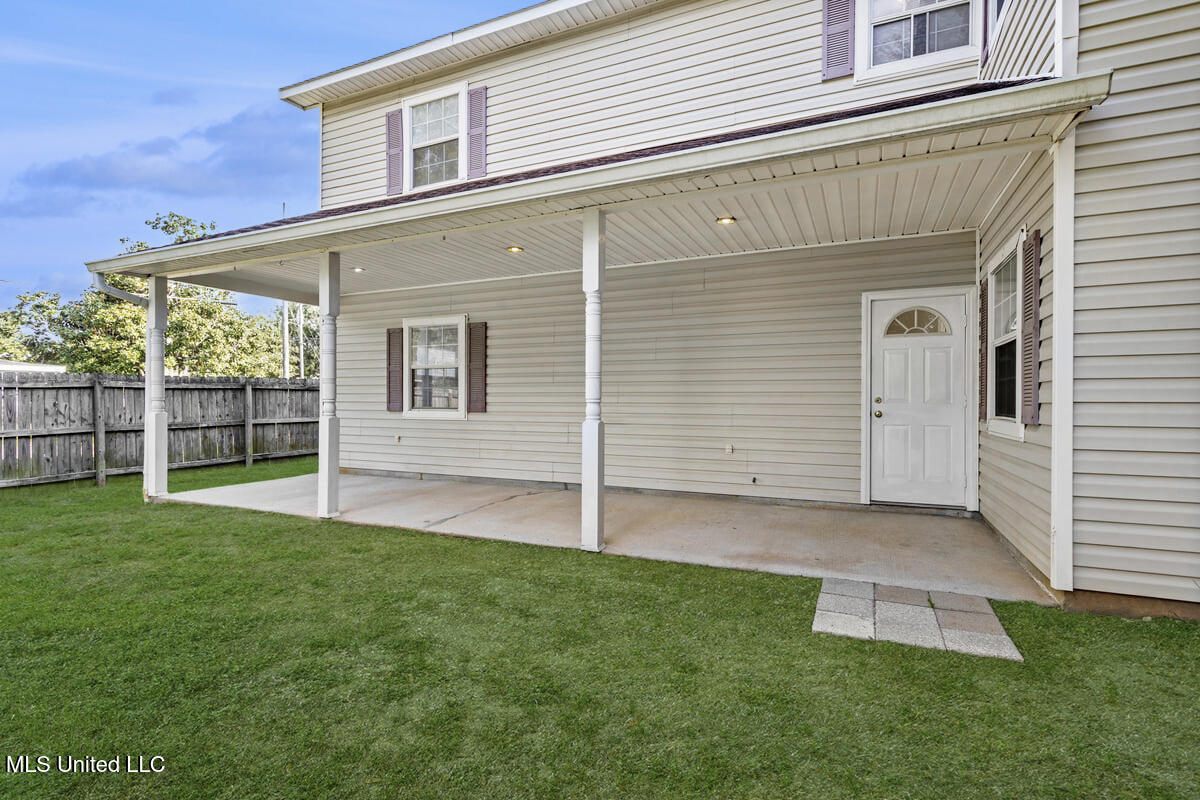 134 Ocean Wave Avenue Property Photo 39