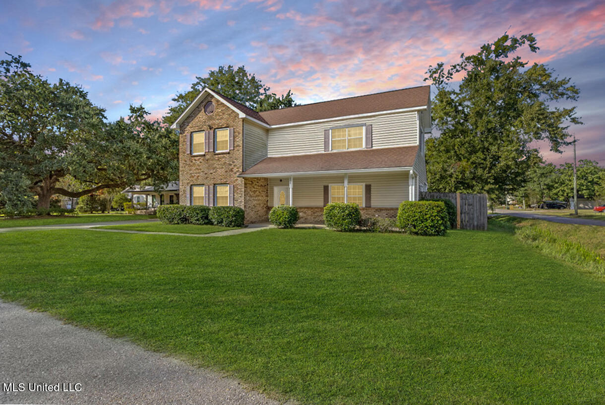 134 Ocean Wave Avenue Property Photo 41