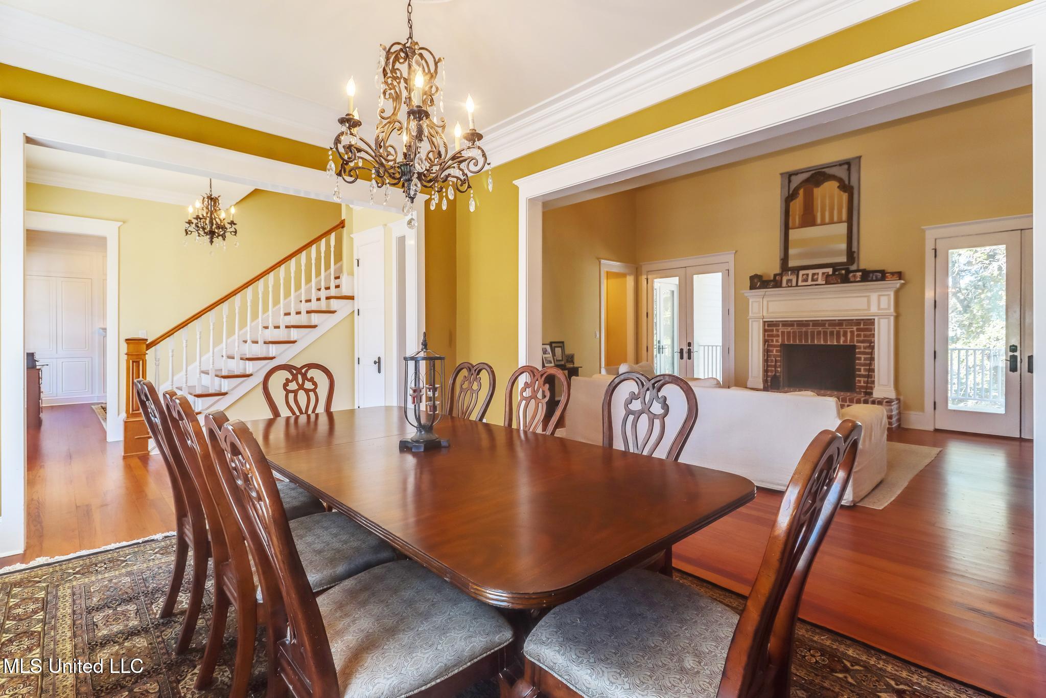 726 Wiggins Circle Property Photo 10