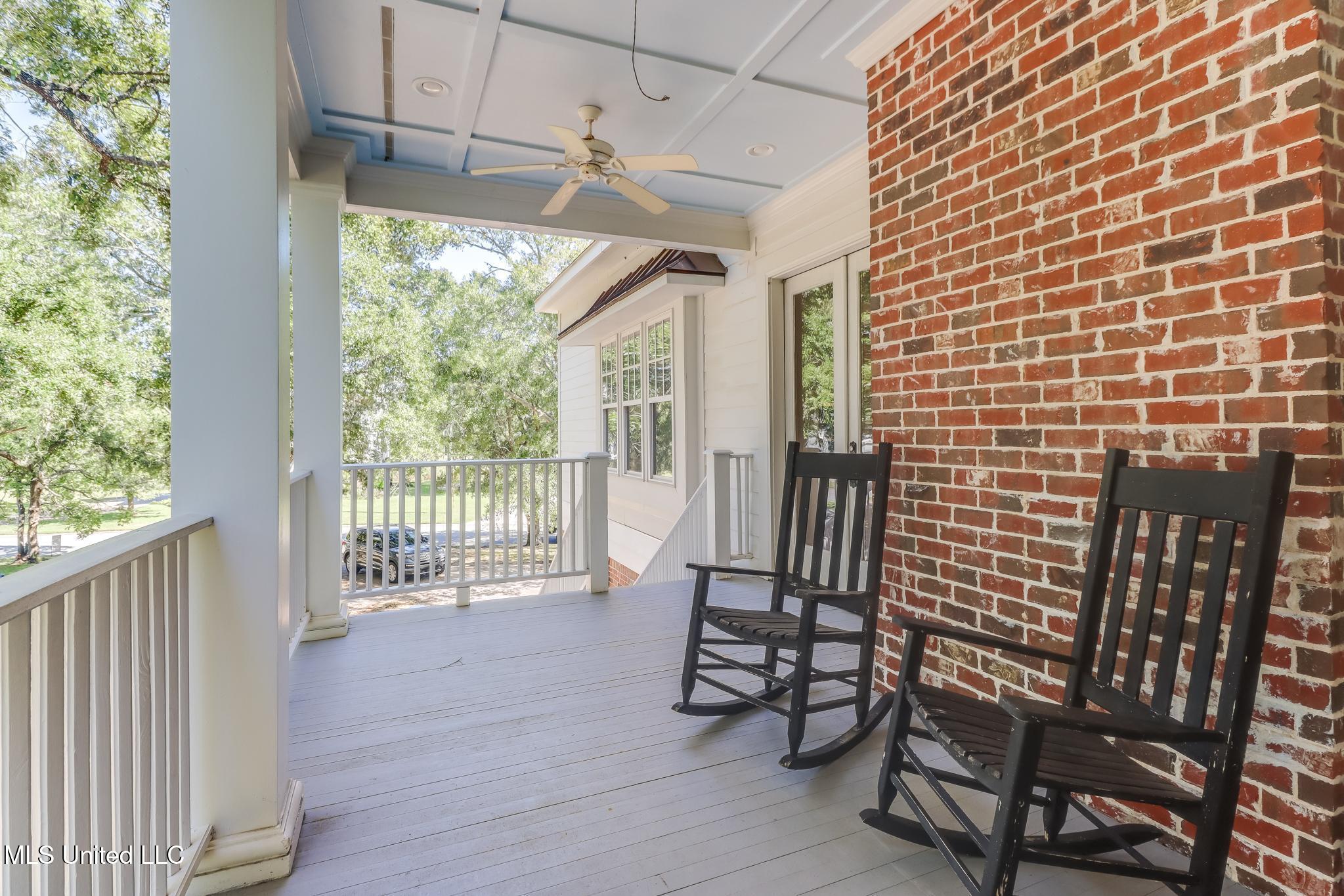 726 Wiggins Circle Property Photo 14