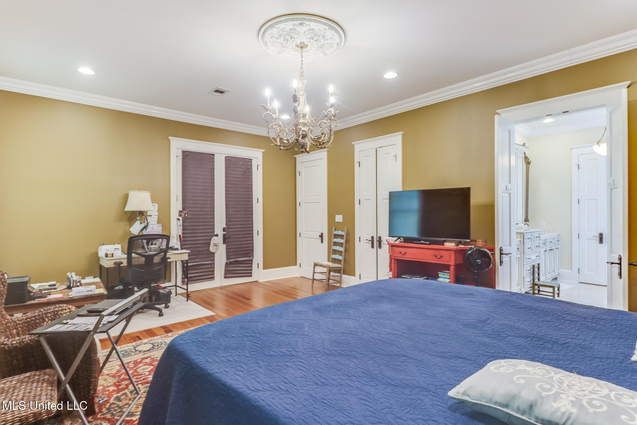 726 Wiggins Circle Property Photo 20