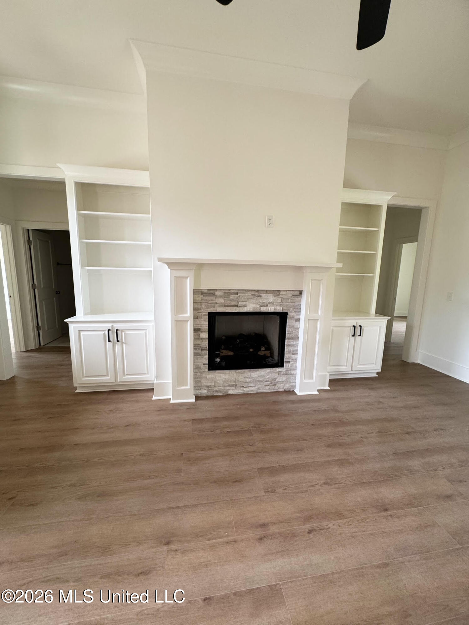 114 Grayson Way Property Photo 6