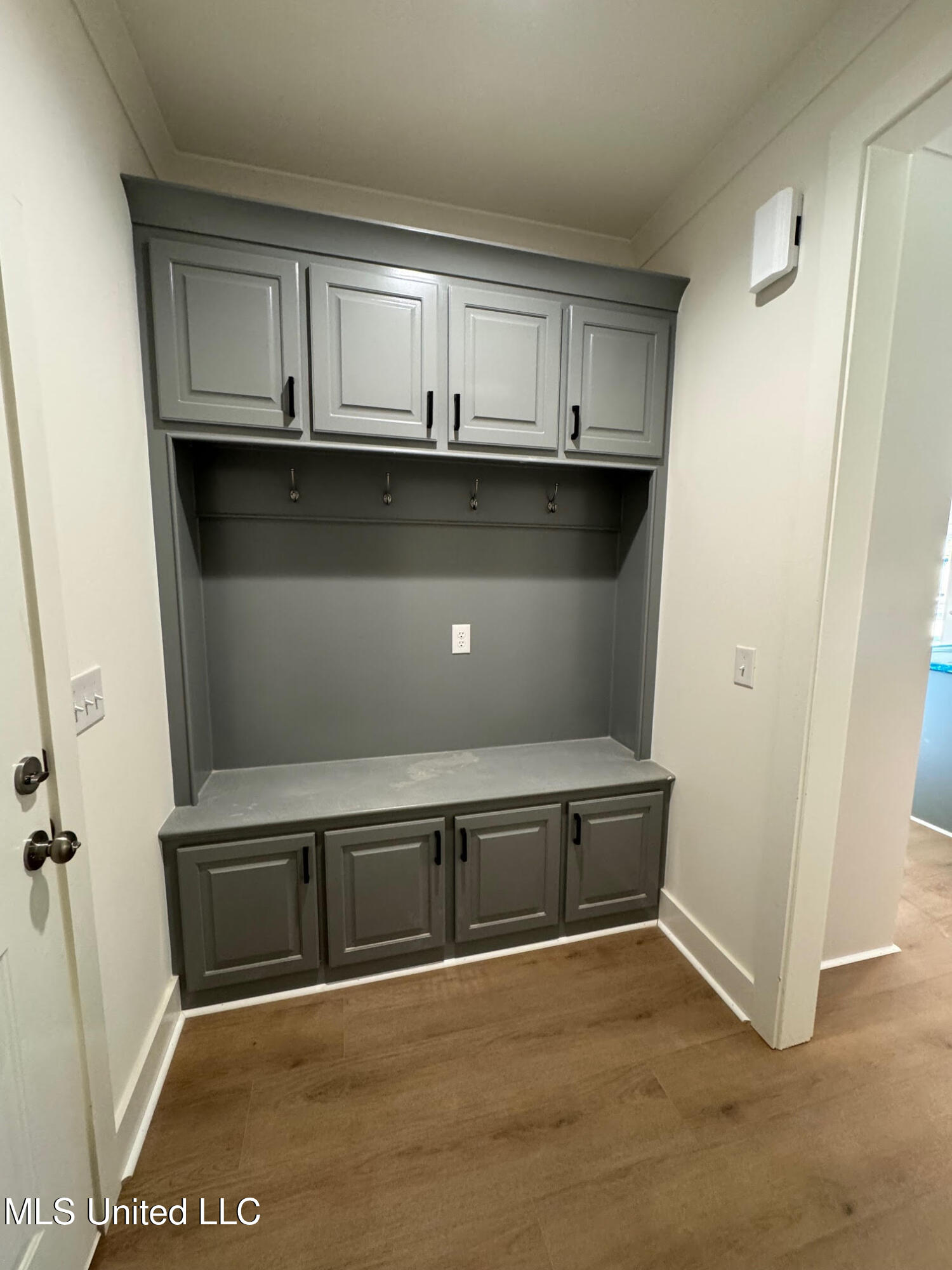 114 Grayson Way Property Photo 13