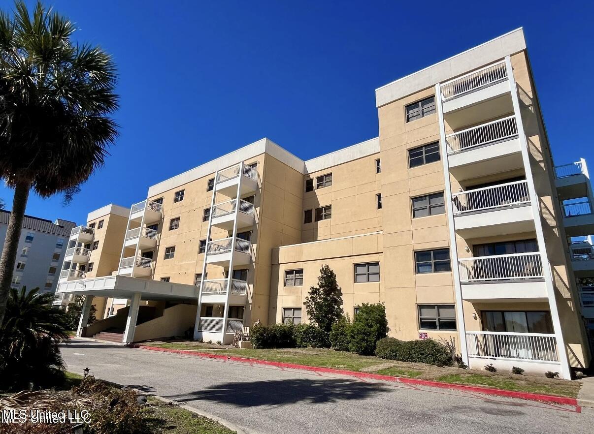 1130 Beach Boulevard Property Photo 3