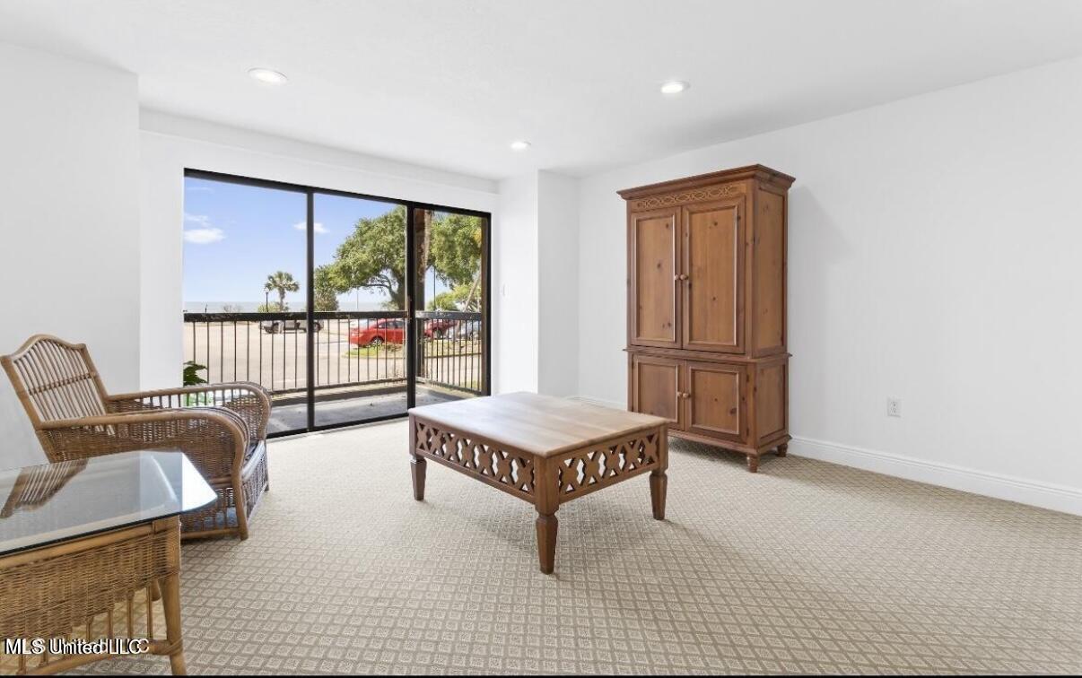 1130 Beach Boulevard Property Photo 8