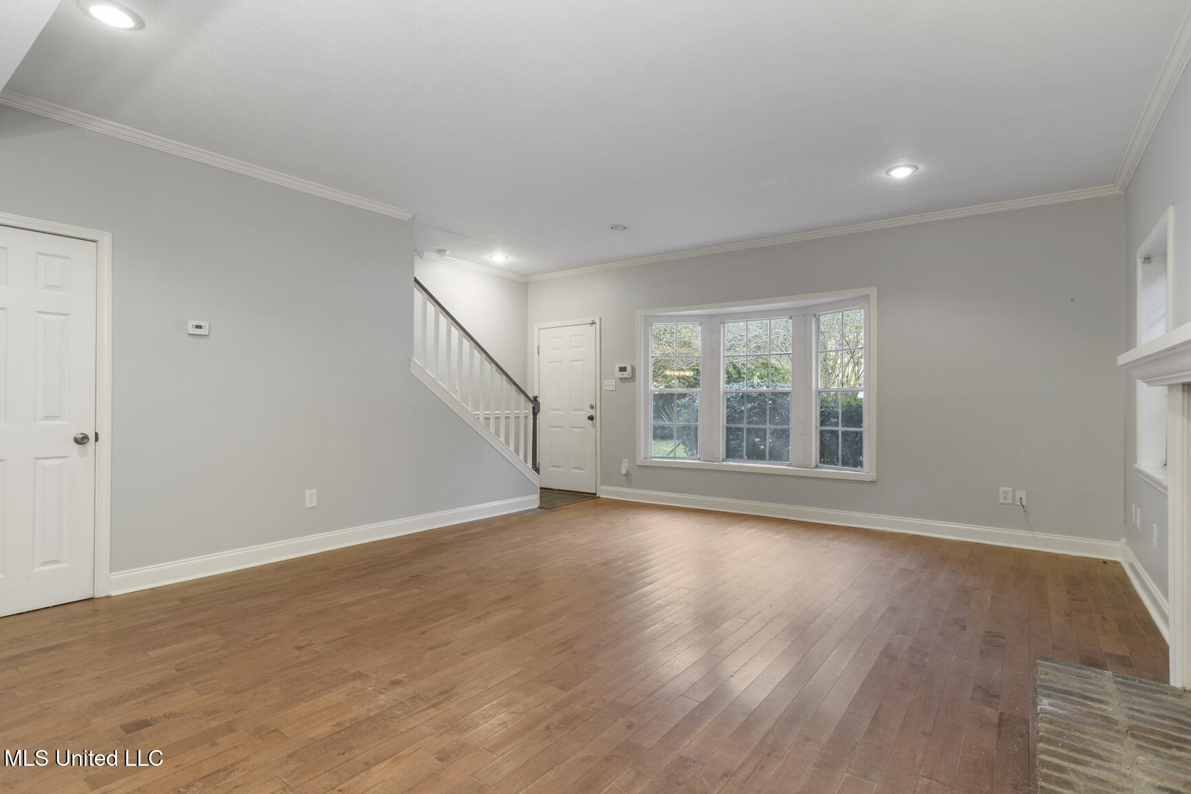 1233 Linden Place Property Photo 5