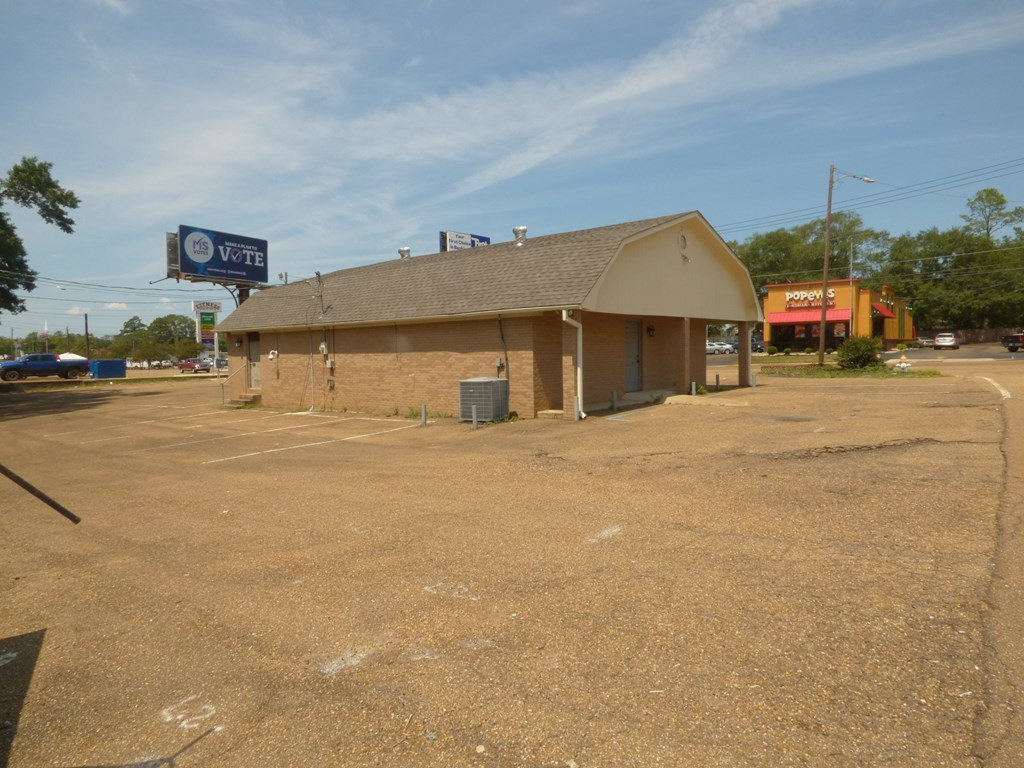 1313 Delaware Avenue Property Photo 9