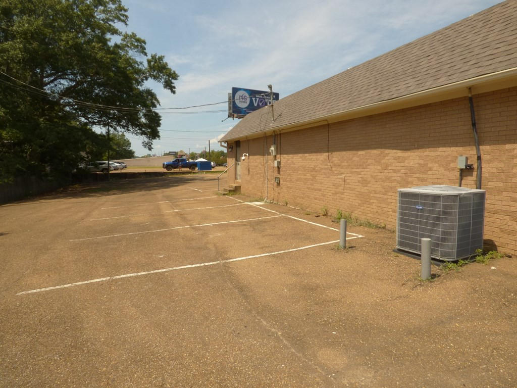 1313 Delaware Avenue Property Photo 16