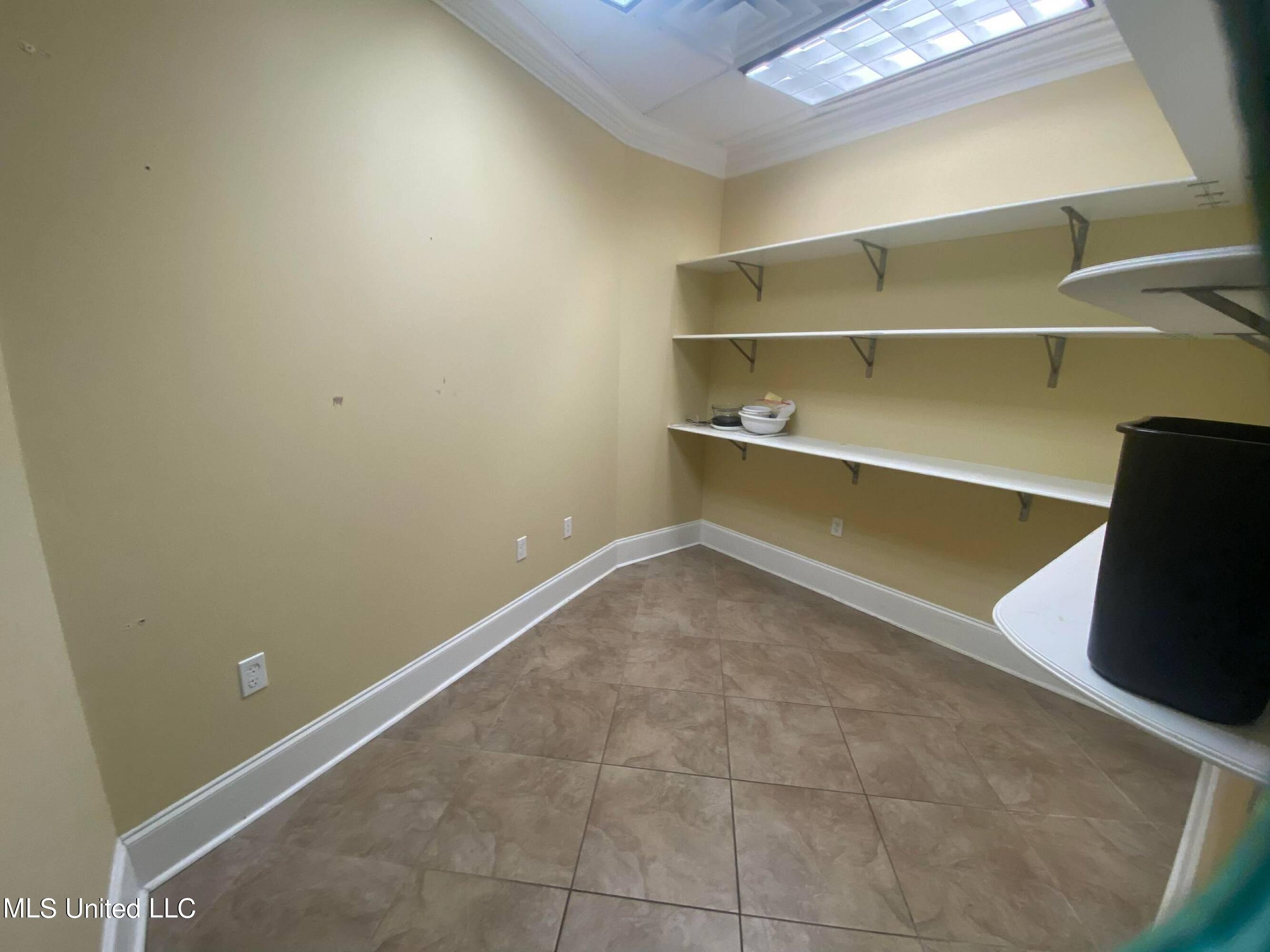 2228 Beach Drive Property Photo 6