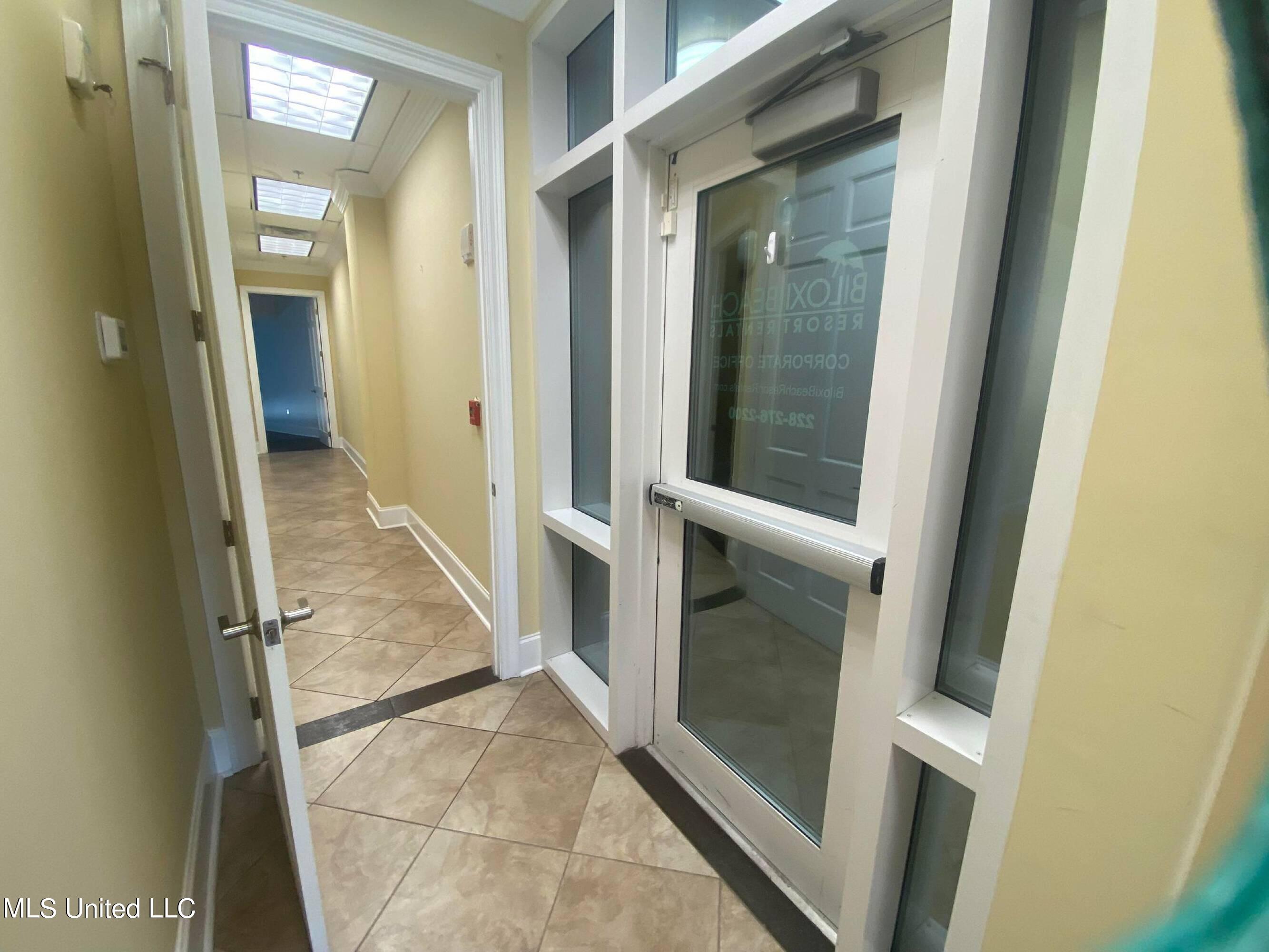 2228 Beach Drive Property Photo 8