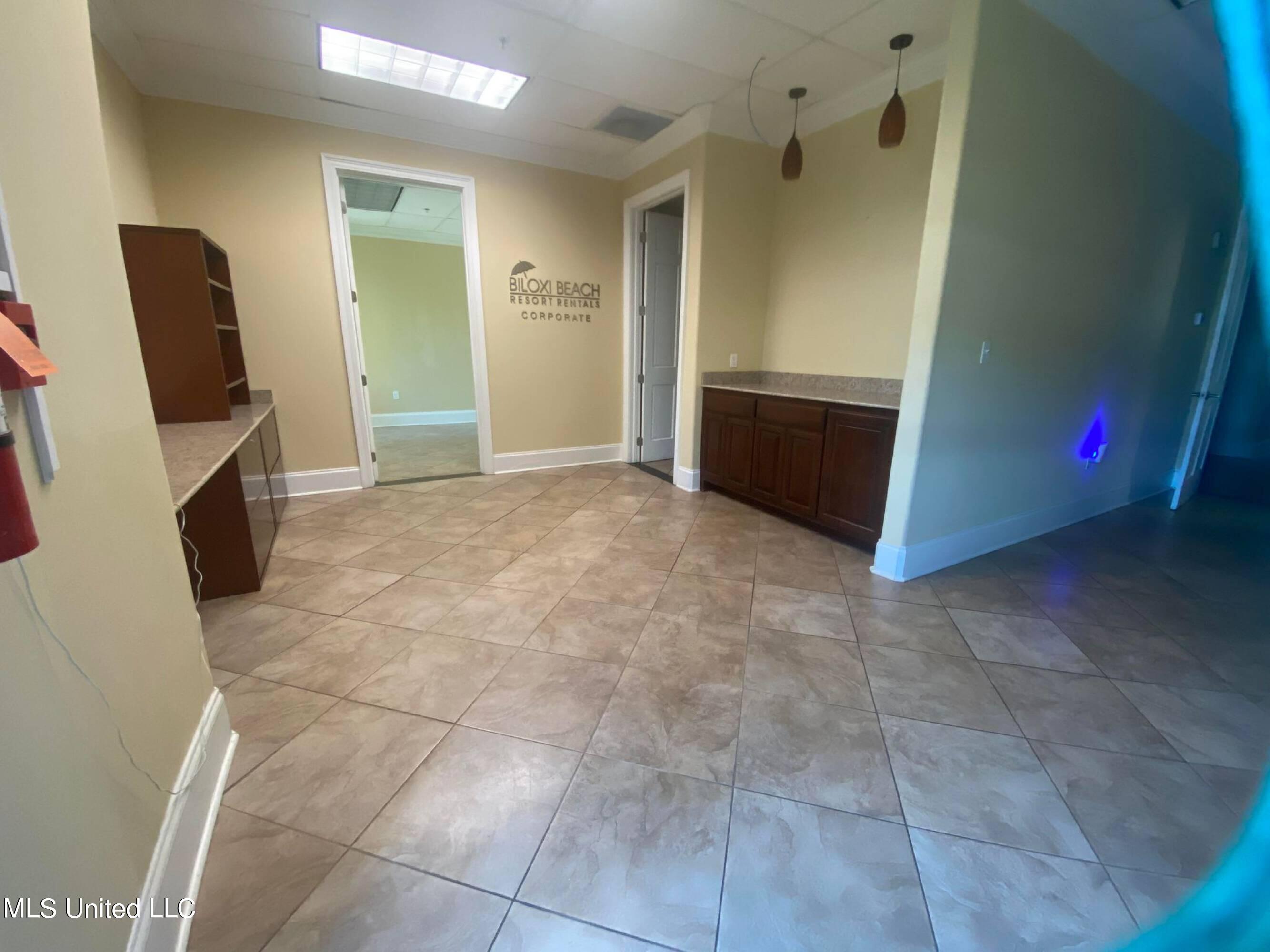 2228 Beach Drive Property Photo 10