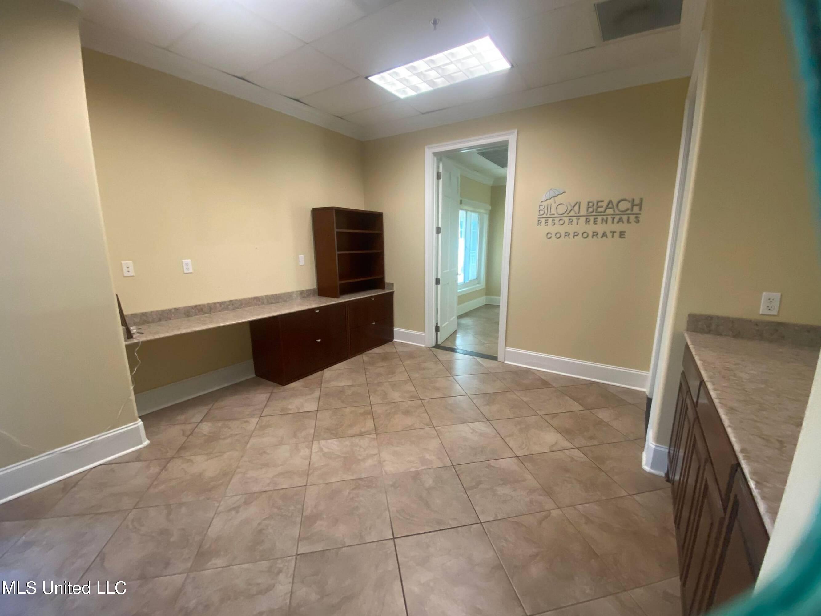 2228 Beach Drive Property Photo 11