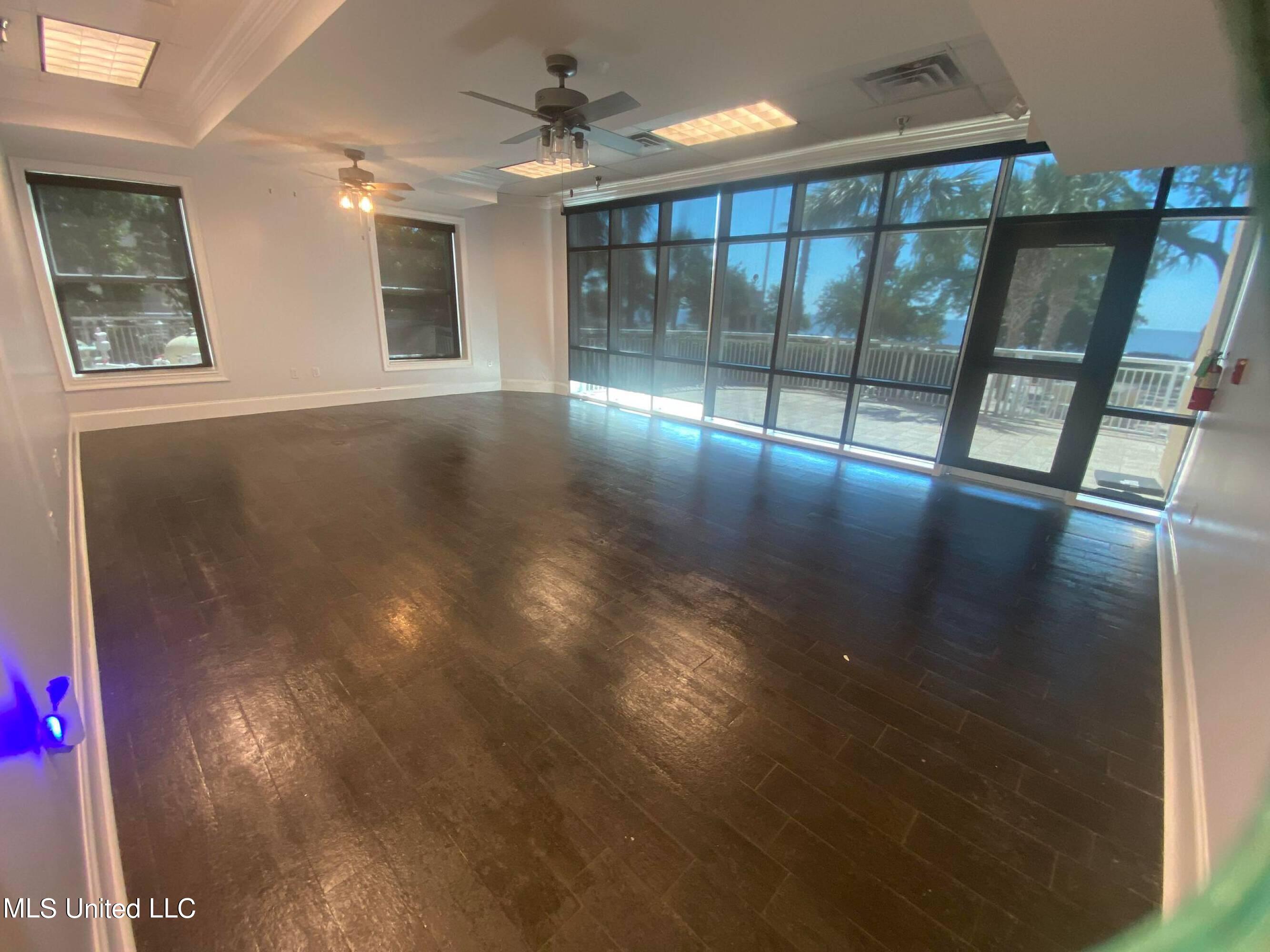 2228 Beach Drive Property Photo 13