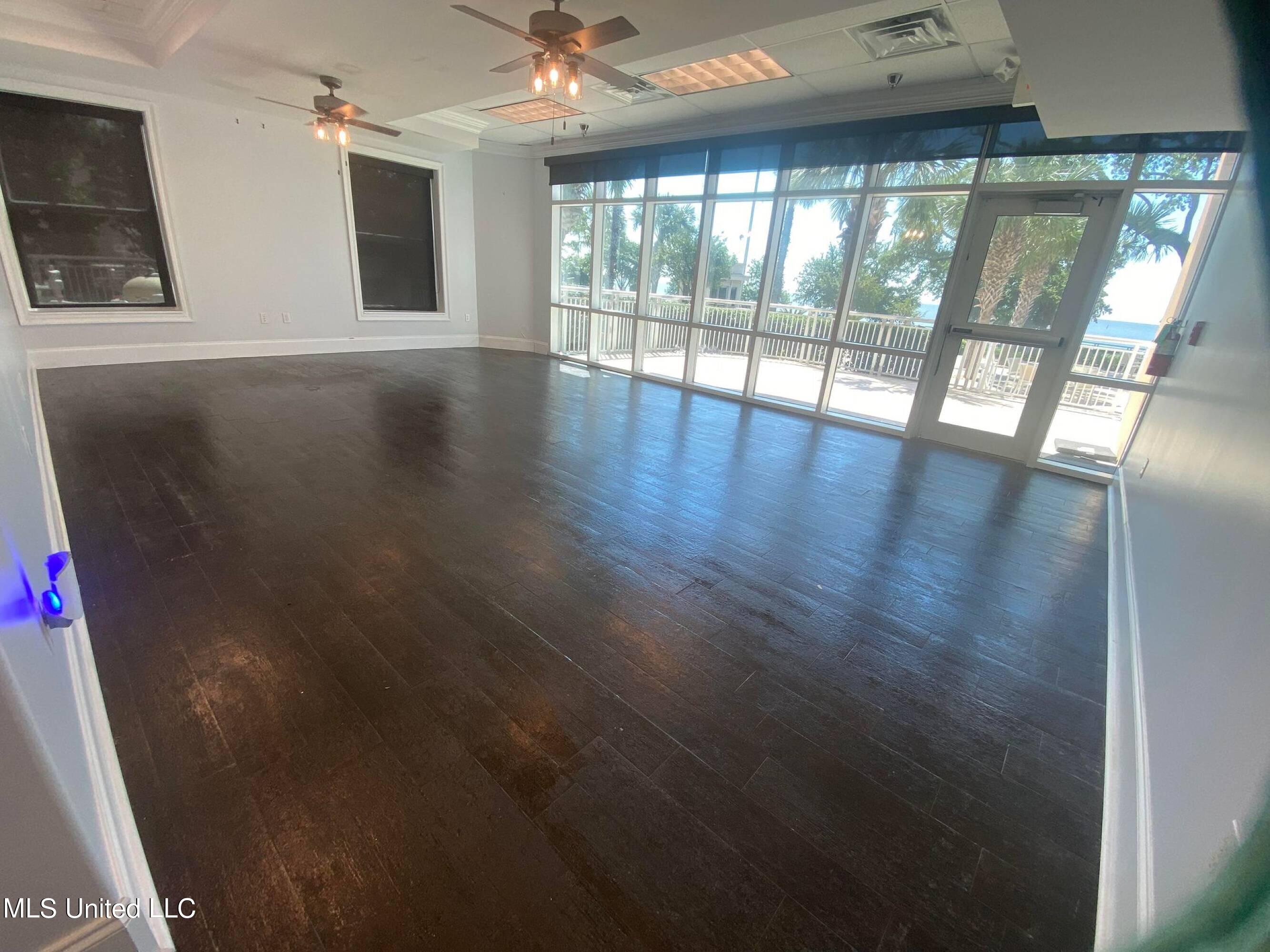 2228 Beach Drive Property Photo 16