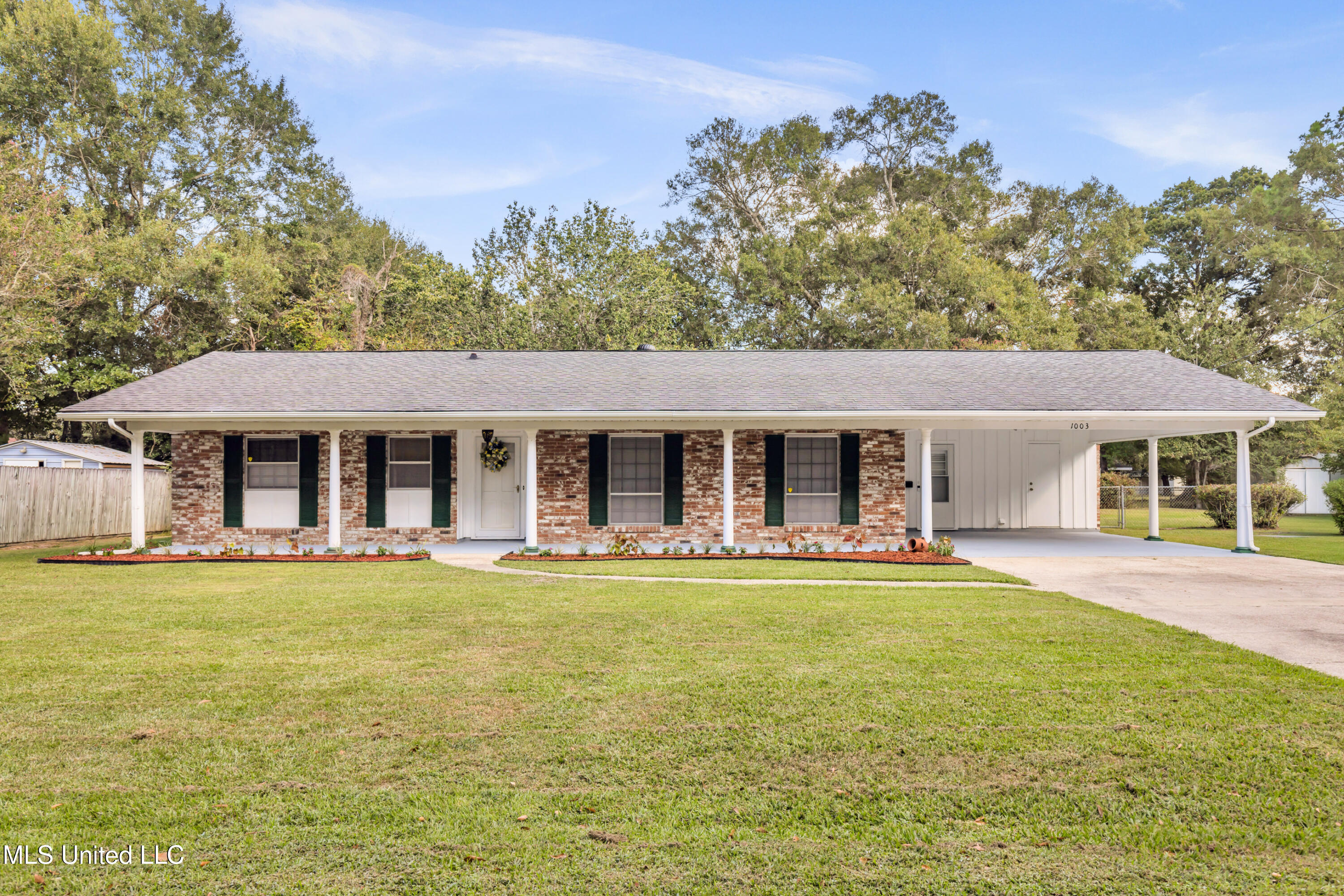 1003 Union School Road Property Photo 1