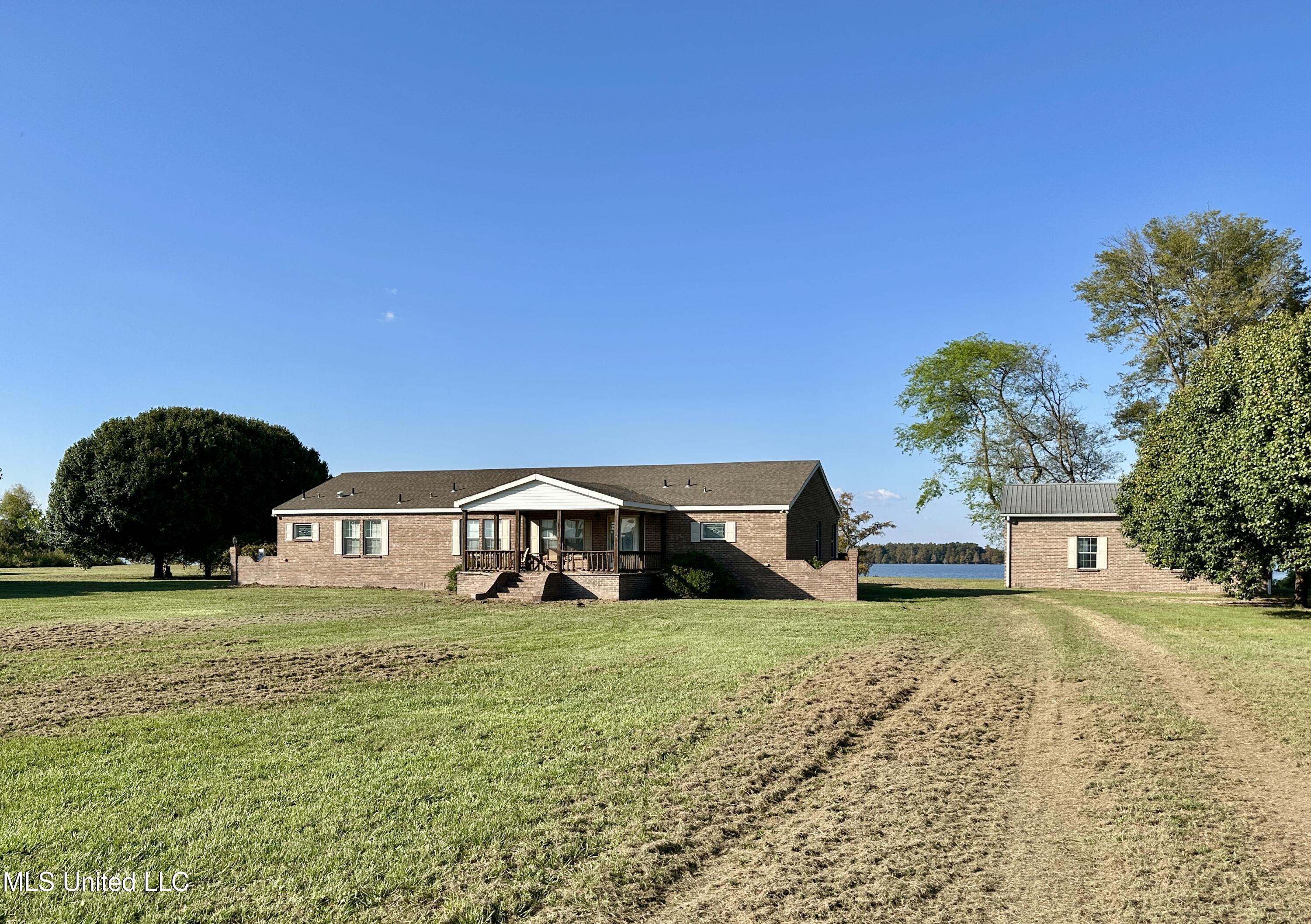2138 Eagle Lake Shore Road Property Photo 5