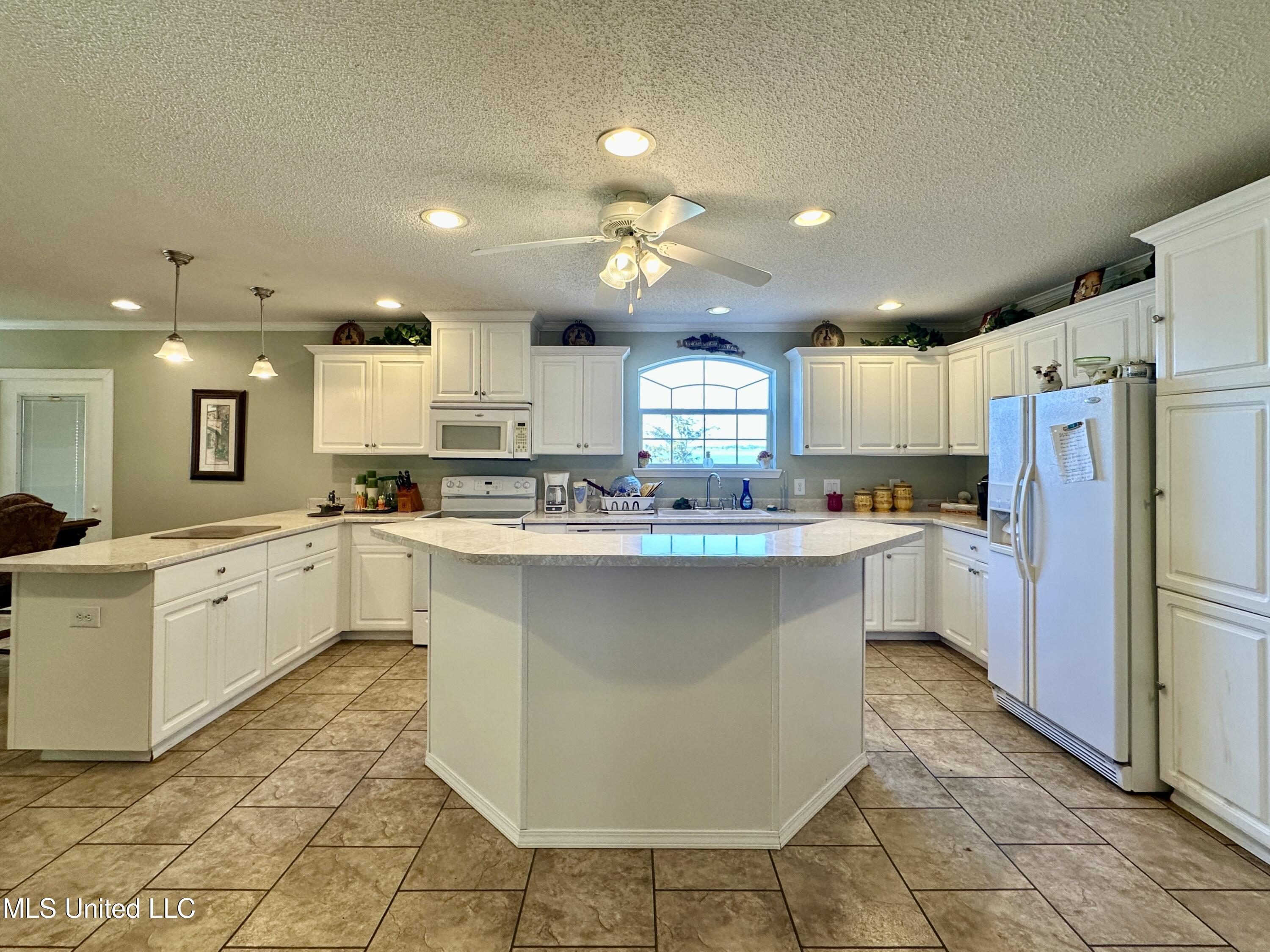 2138 Eagle Lake Shore Road Property Photo 12