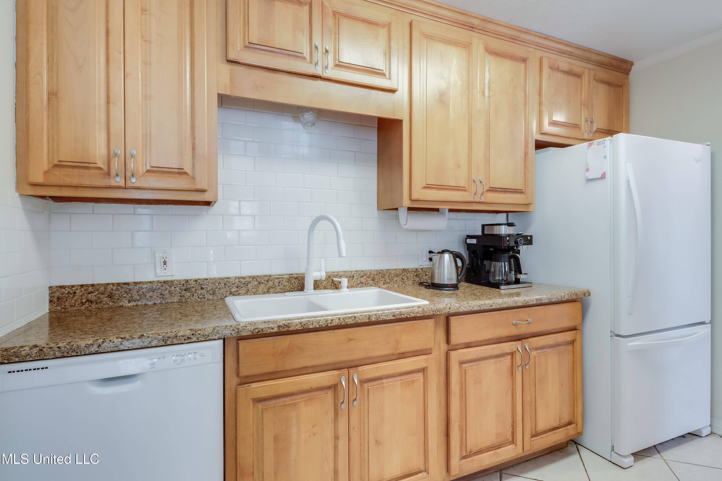 251 Santini Street Property Photo 5