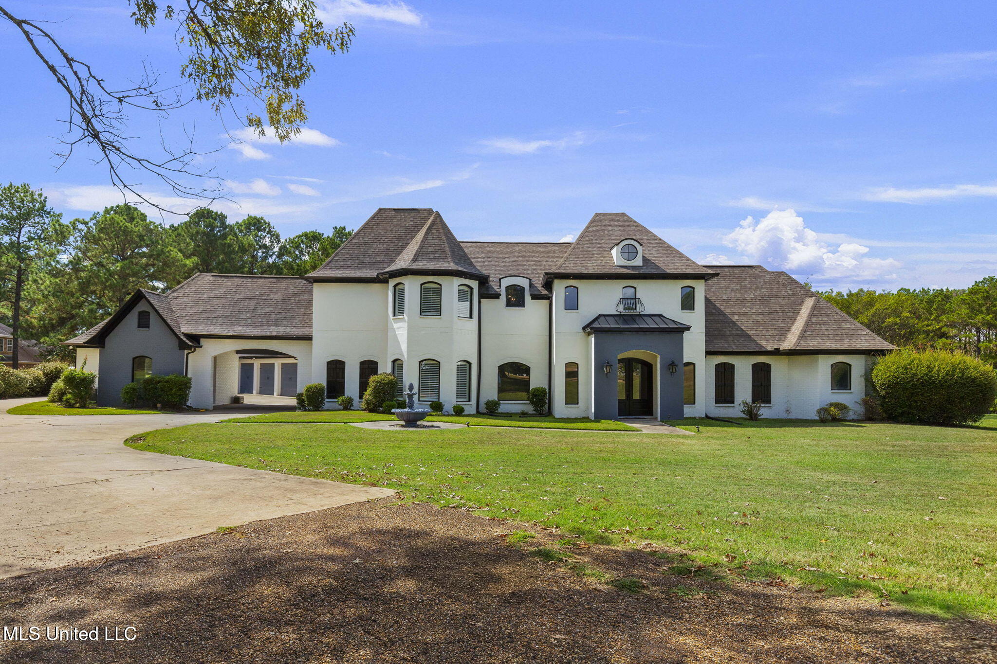 131 Lakeshire Parkway Property Photo 13