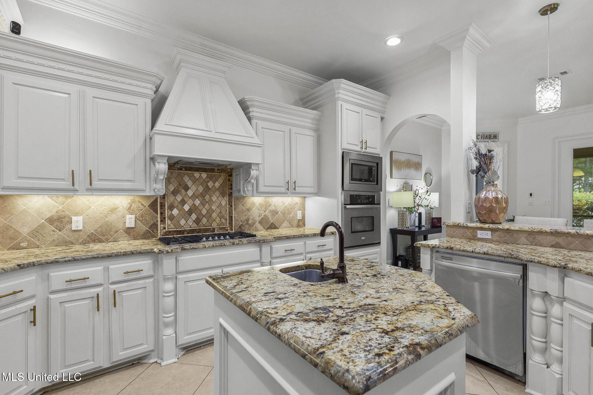 131 Lakeshire Parkway Property Photo 41