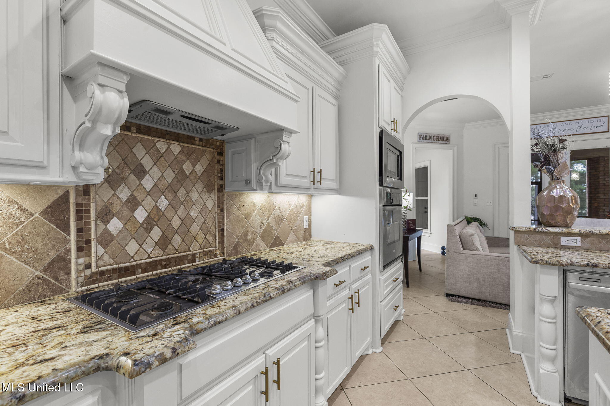 131 Lakeshire Parkway Property Photo 42