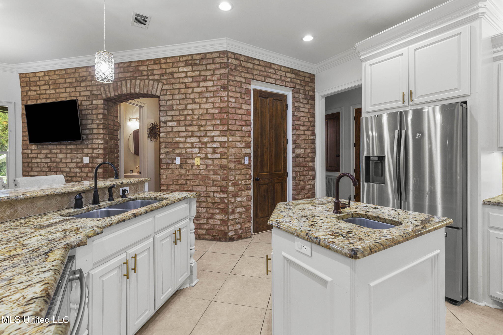 131 Lakeshire Parkway Property Photo 44