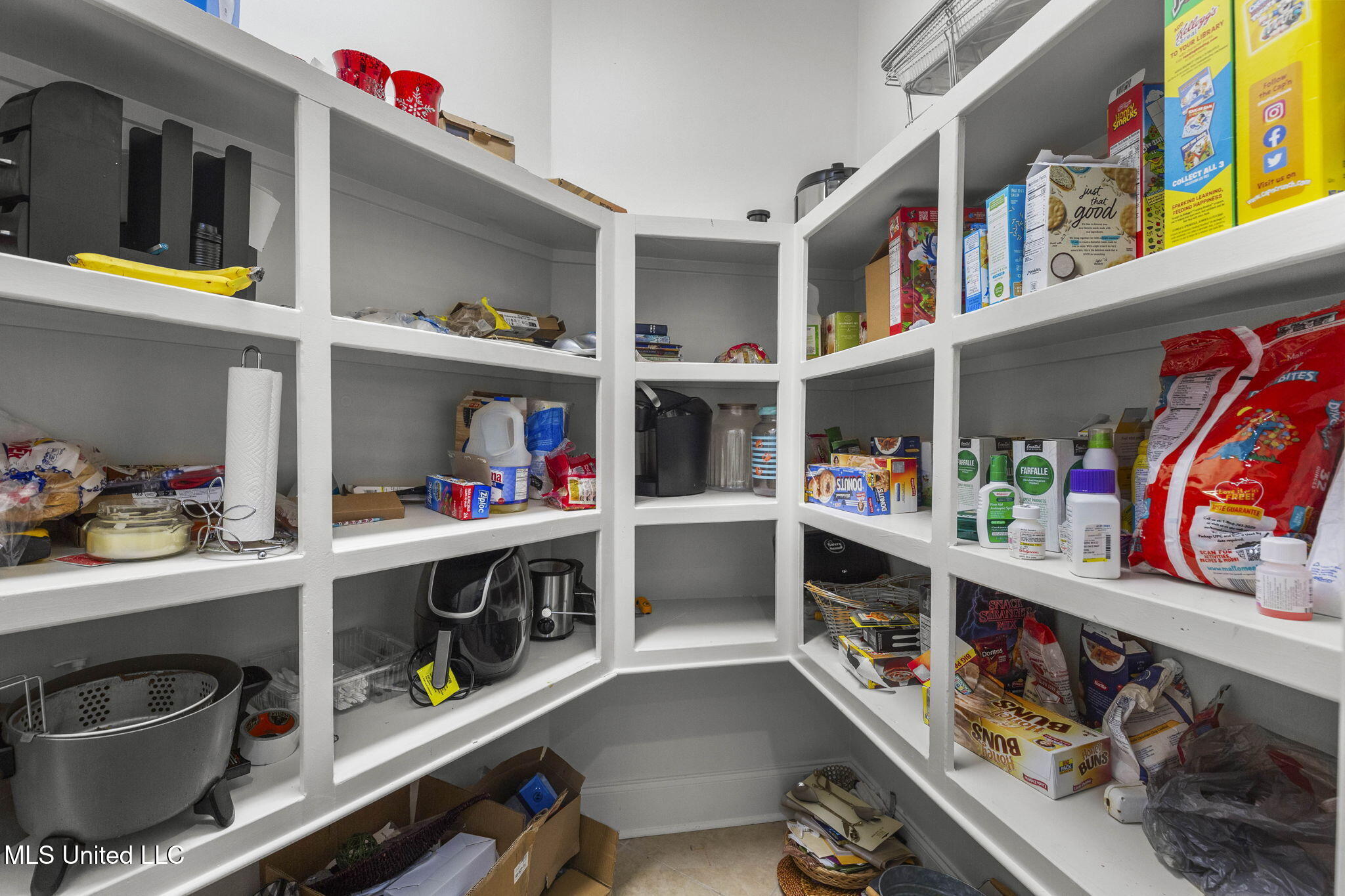 131 Lakeshire Parkway Property Photo 48