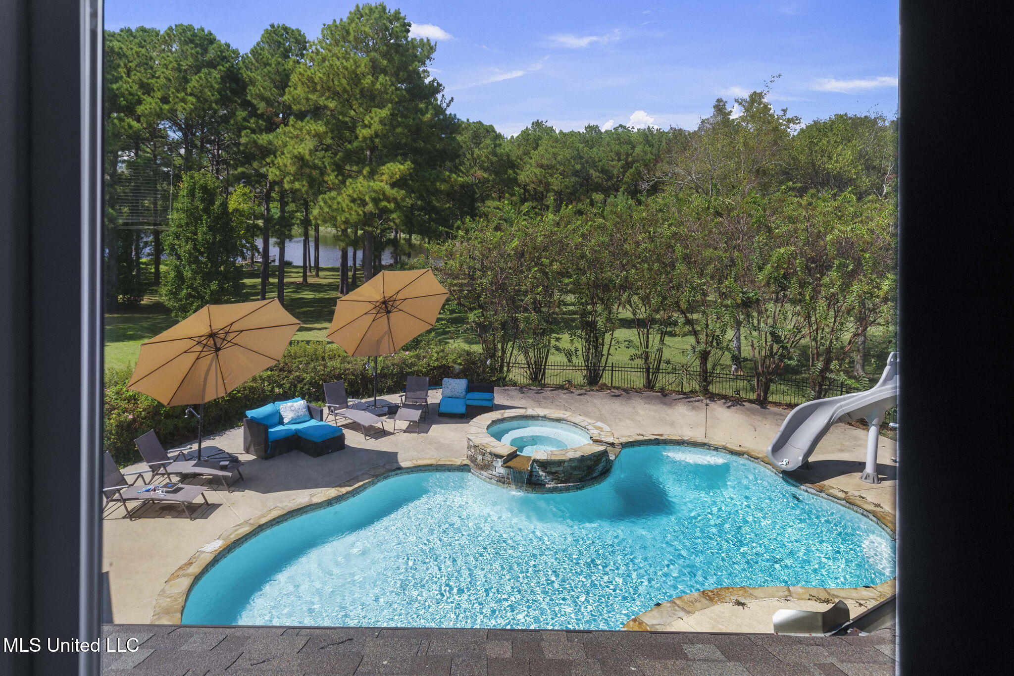 131 Lakeshire Parkway Property Photo 63