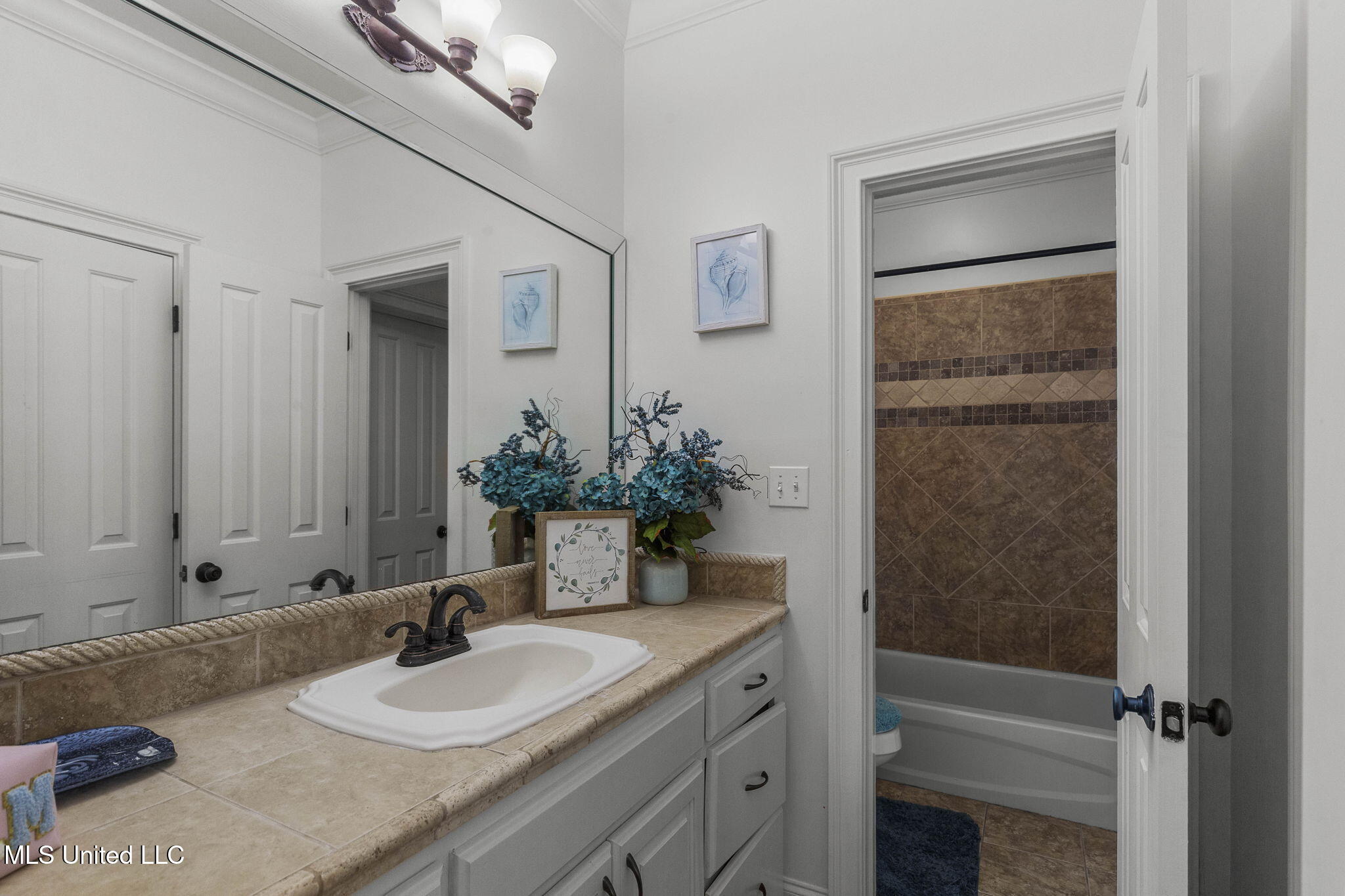 131 Lakeshire Parkway Property Photo 73