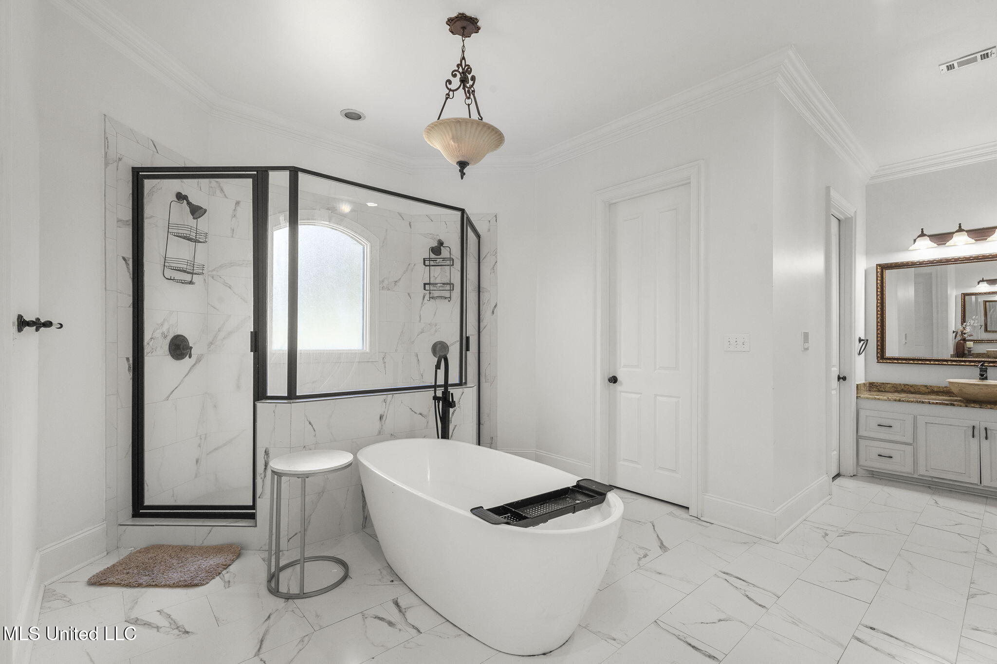 131 Lakeshire Parkway Property Photo 80