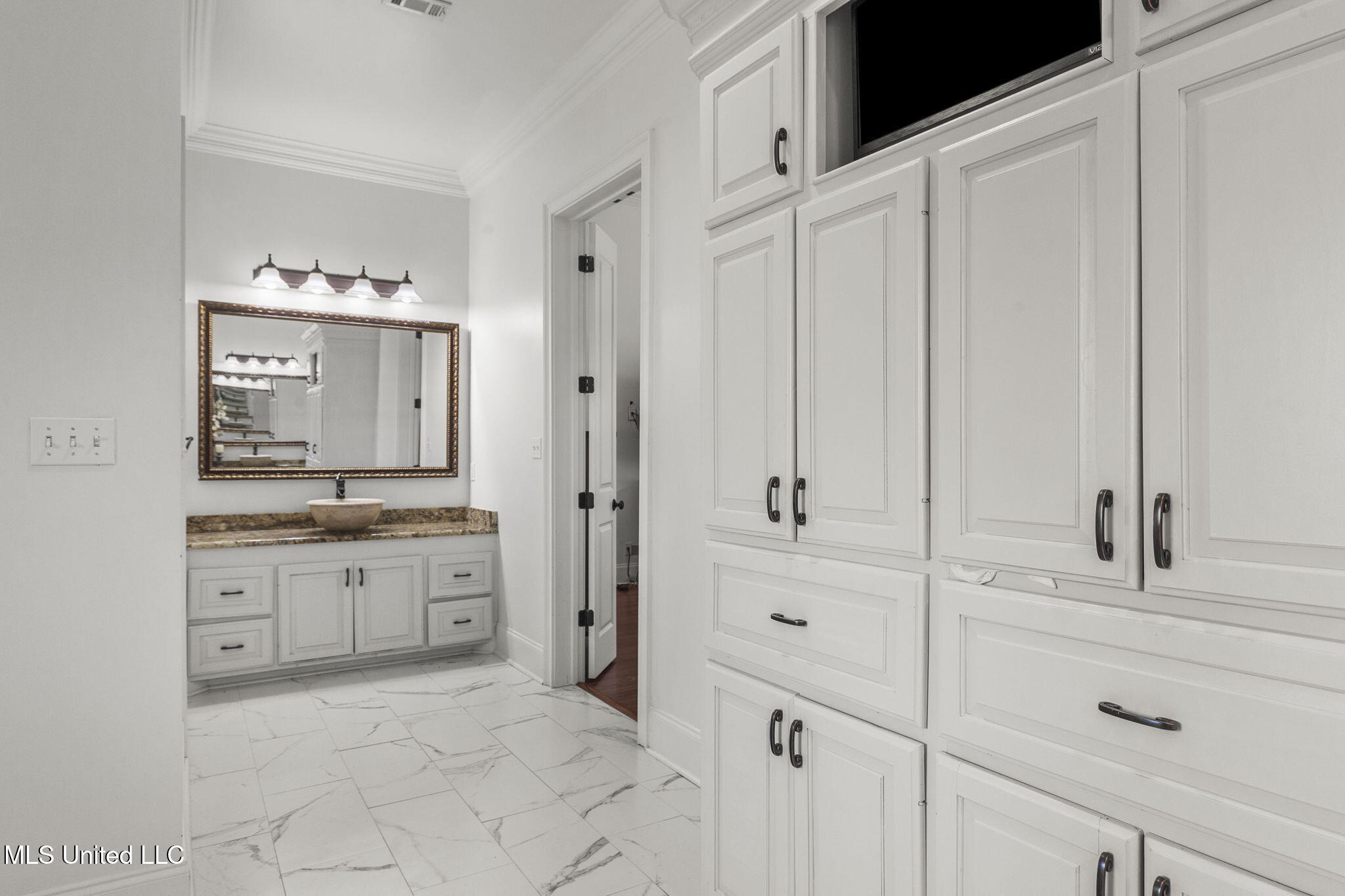 131 Lakeshire Parkway Property Photo 82