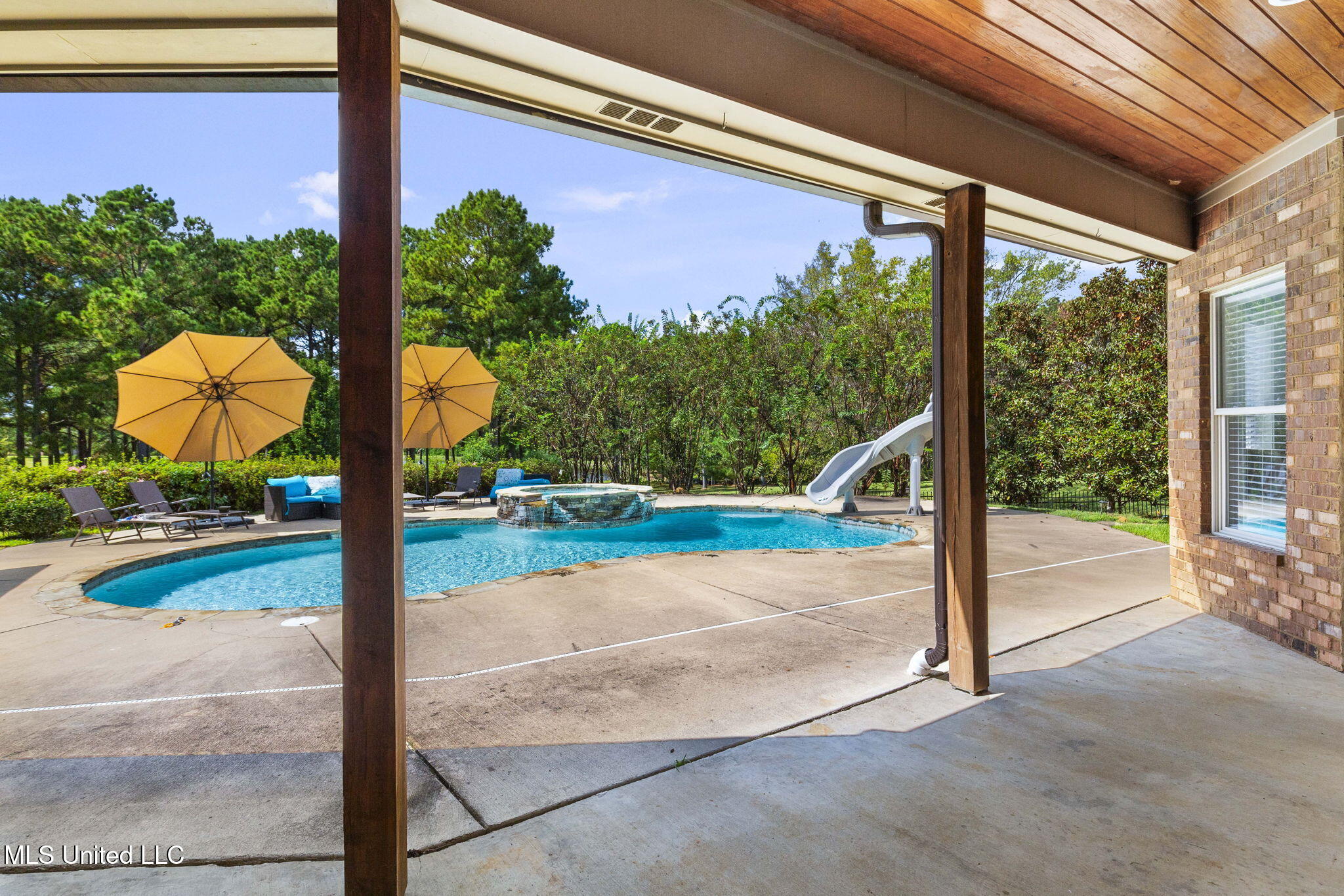 131 Lakeshire Parkway Property Photo 86