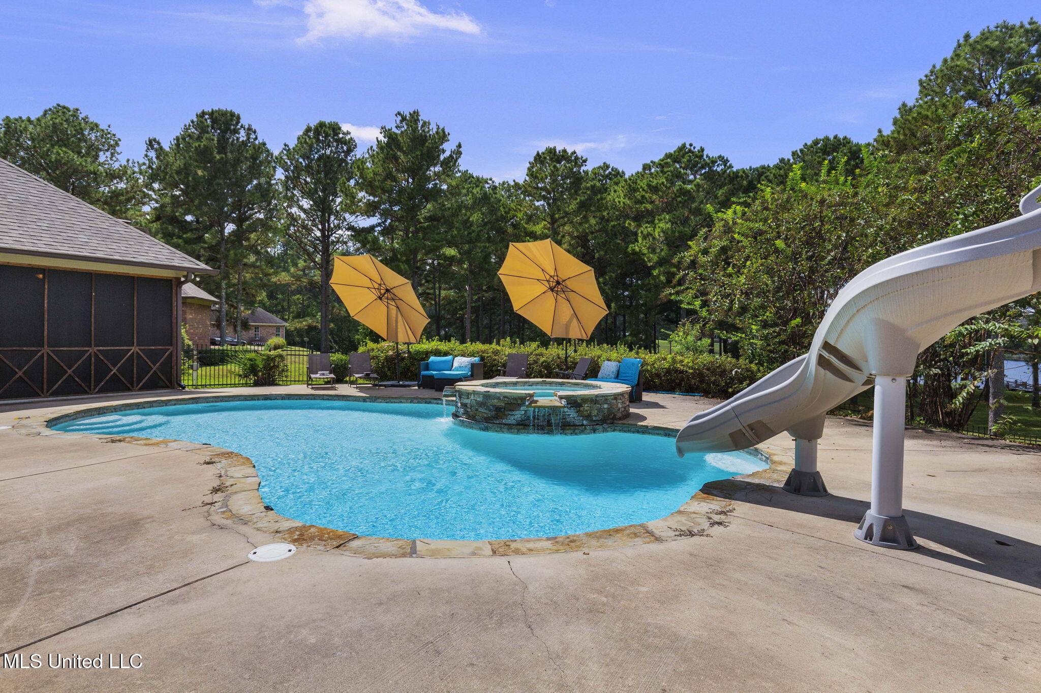 131 Lakeshire Parkway Property Photo 89