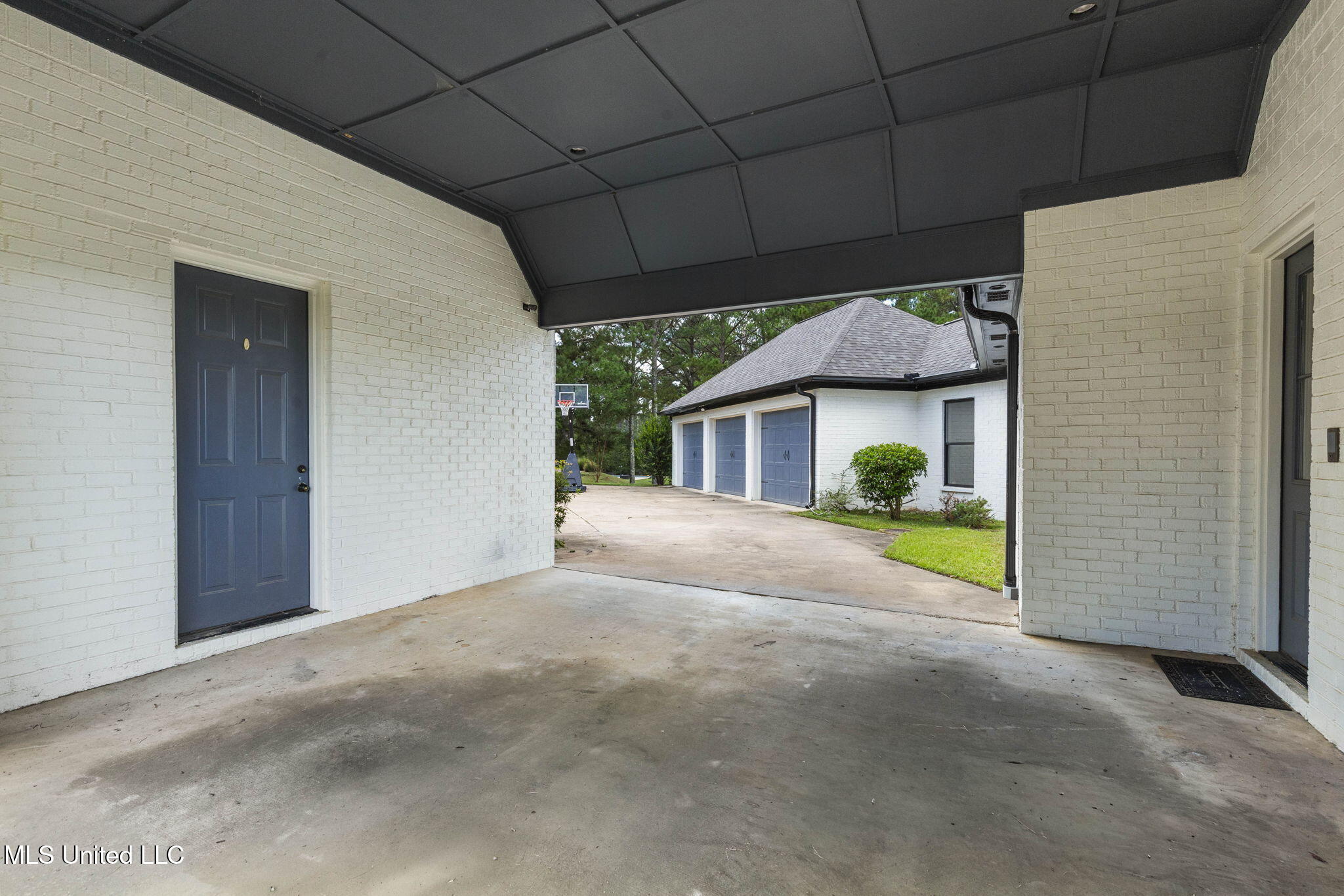 131 Lakeshire Parkway Property Photo 100