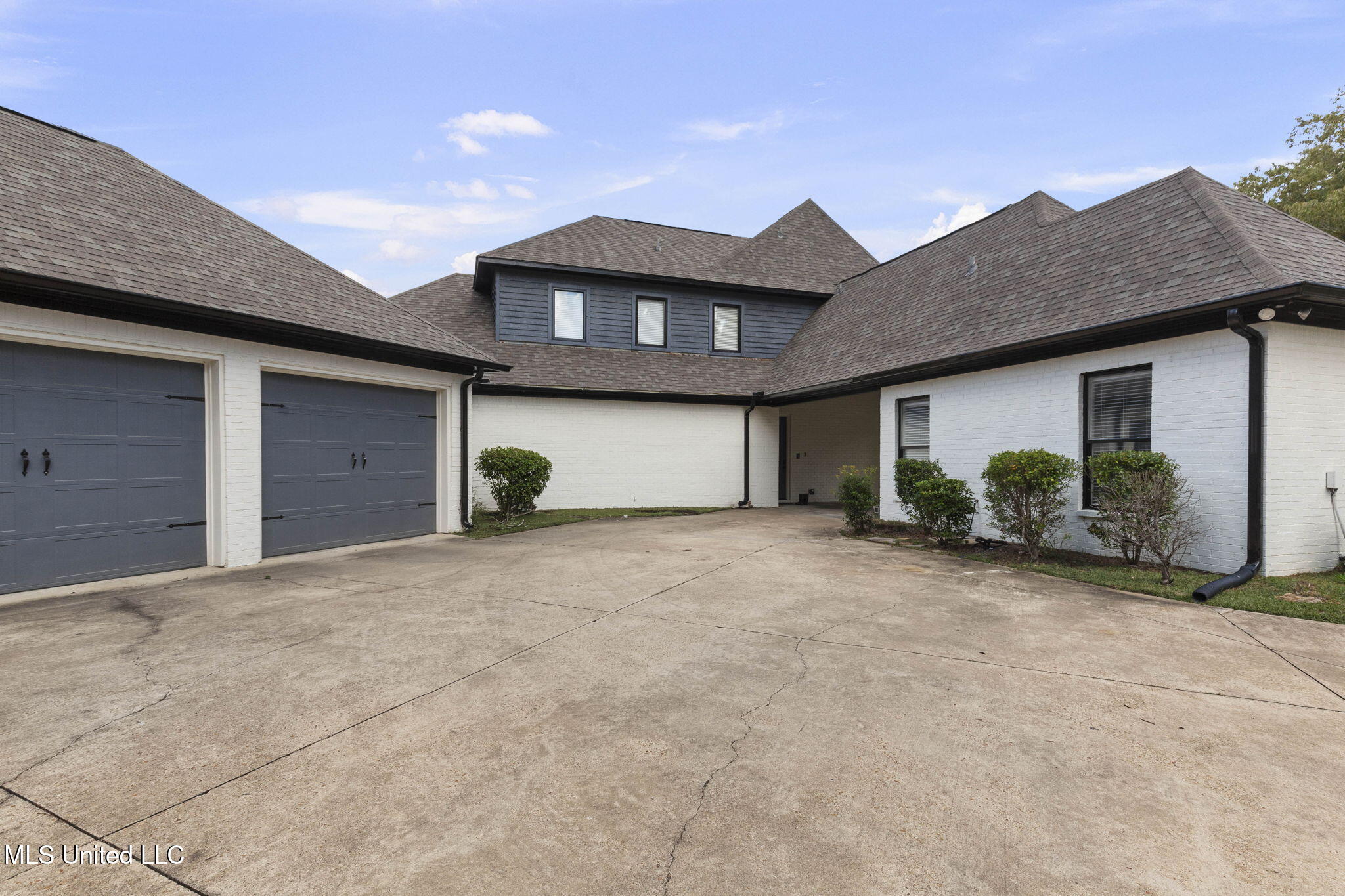 131 Lakeshire Parkway Property Photo 102