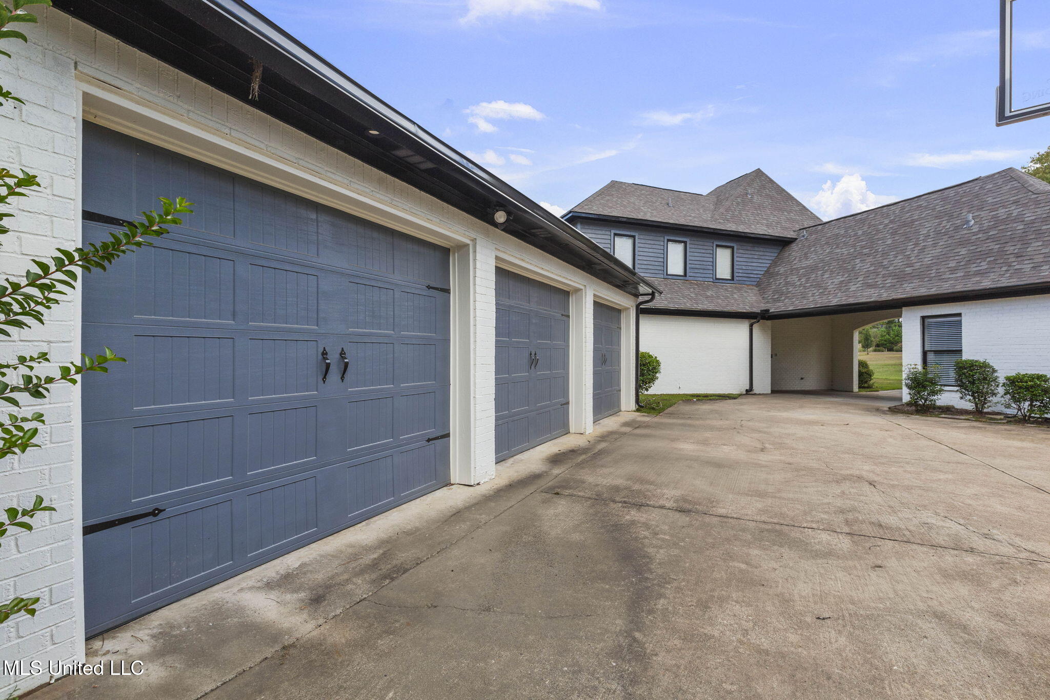 131 Lakeshire Parkway Property Photo 103