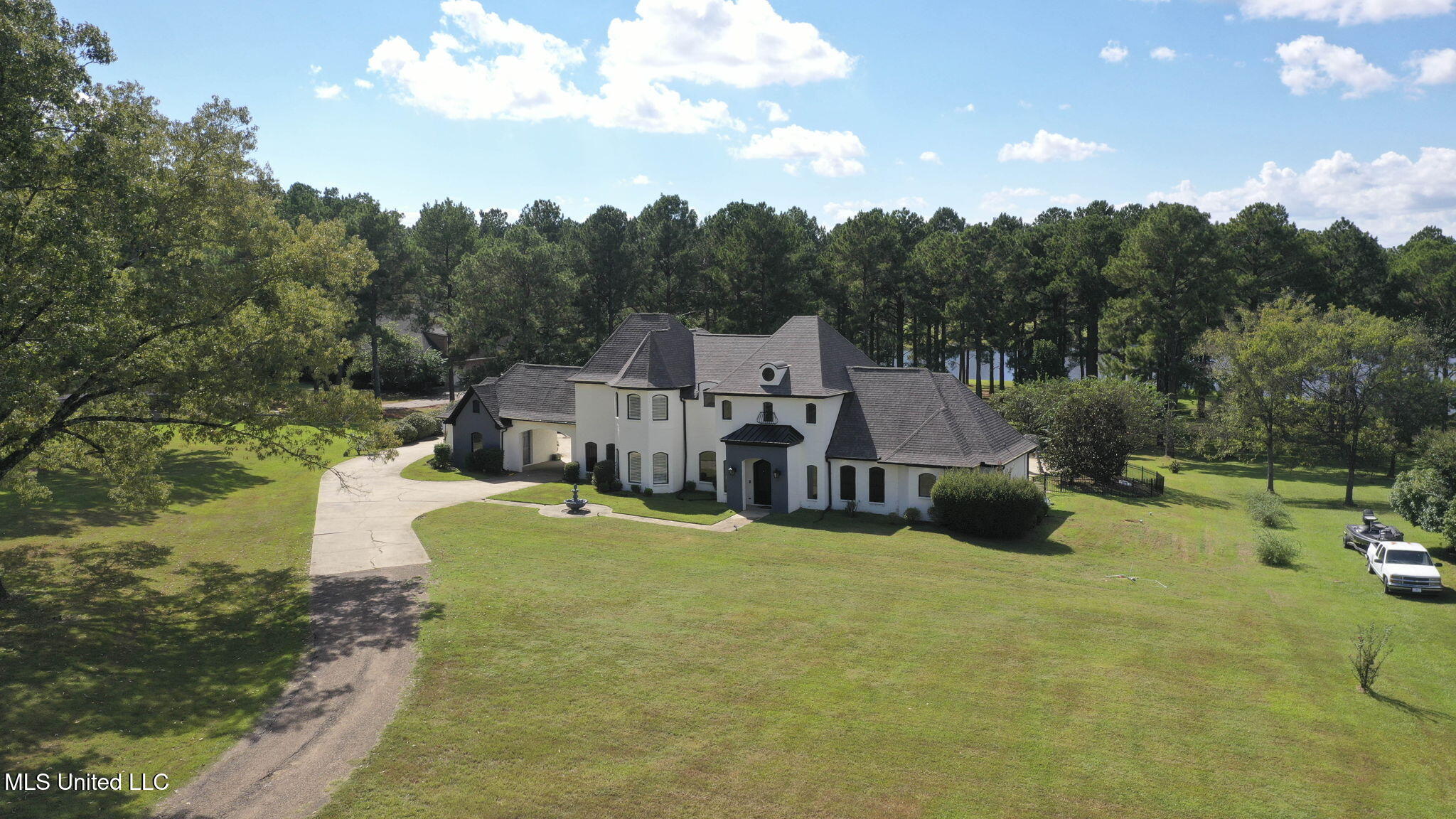 131 Lakeshire Parkway Property Photo 115