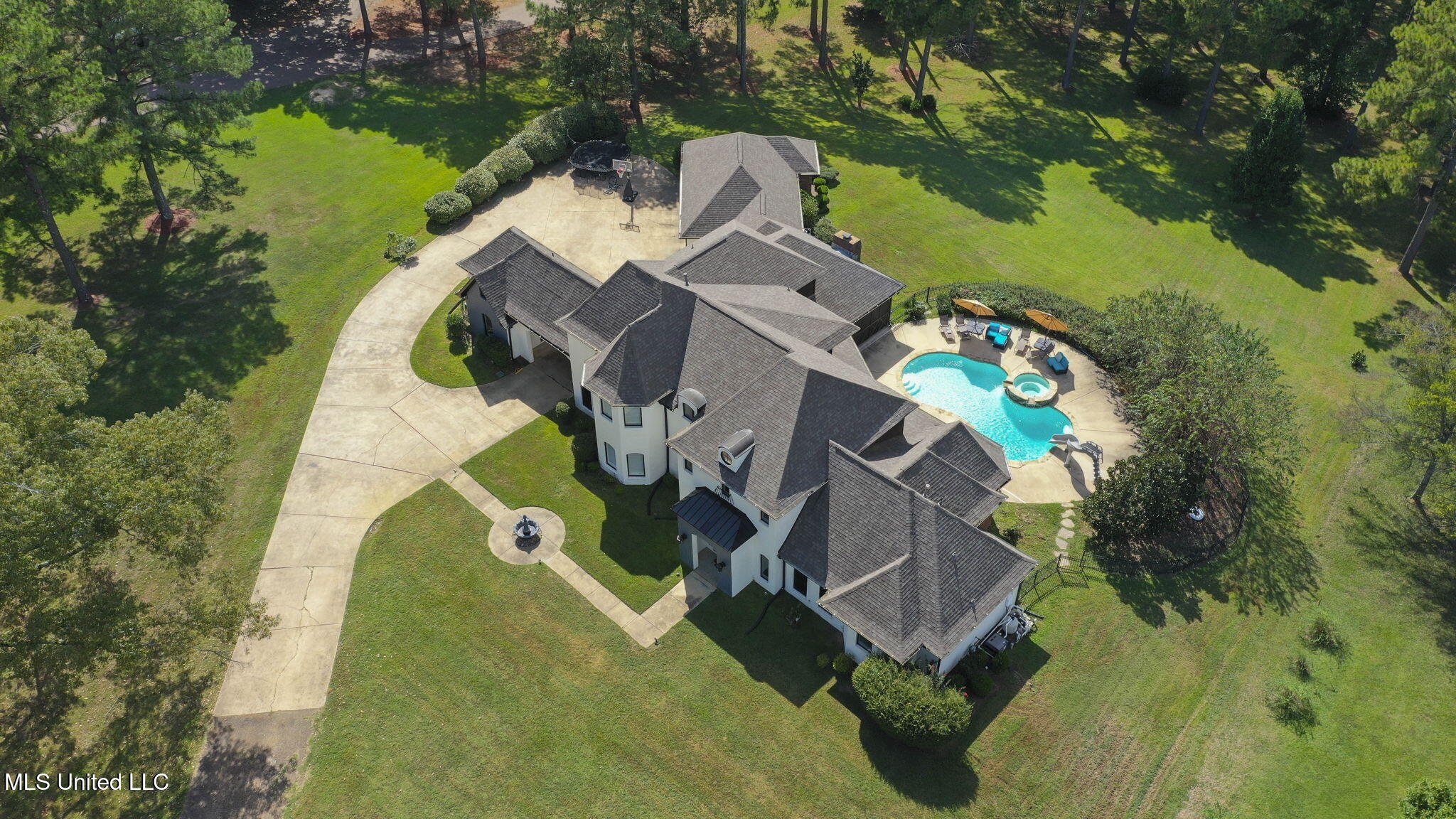 131 Lakeshire Parkway Property Photo 117