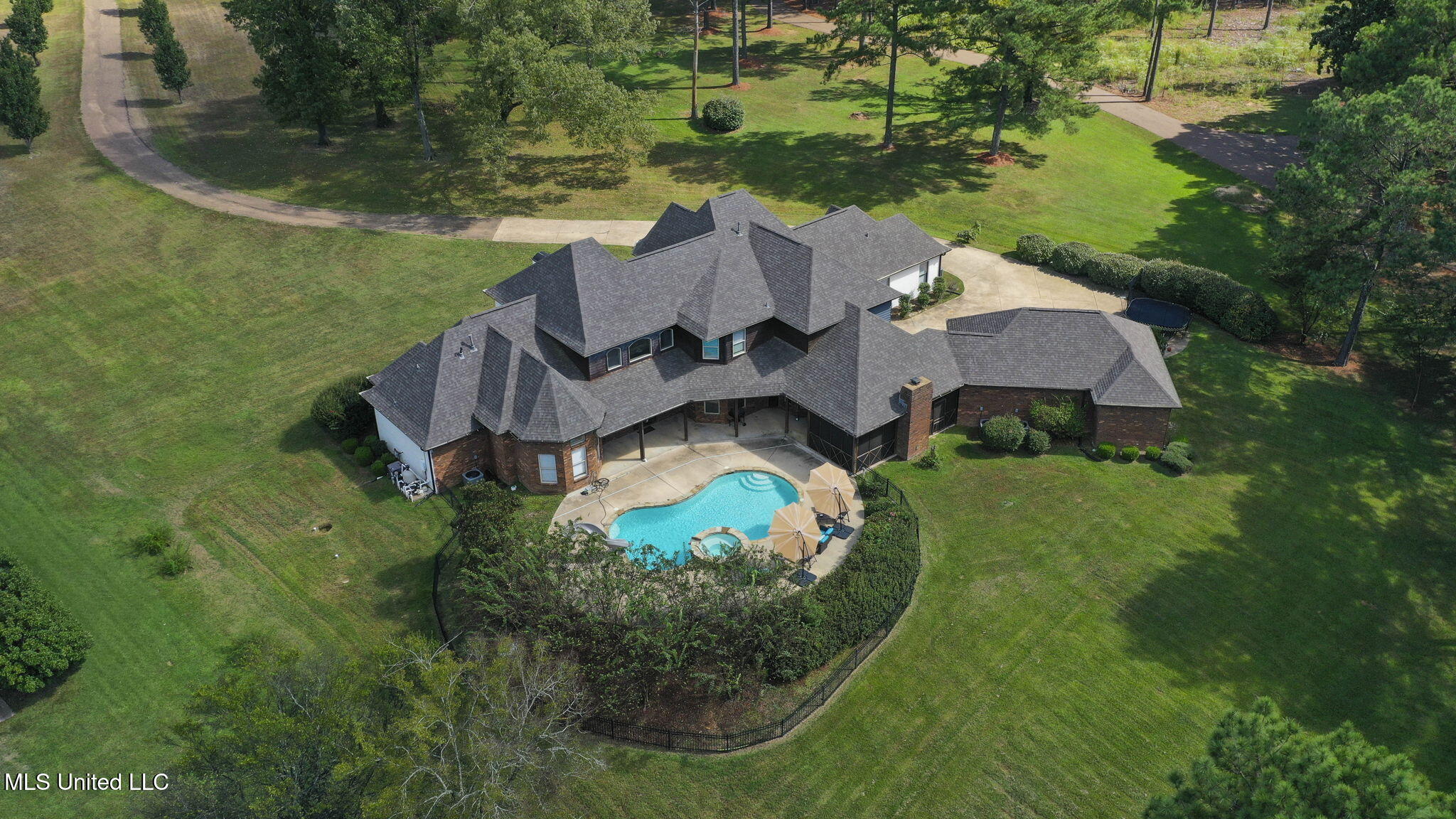 131 Lakeshire Parkway Property Photo 121