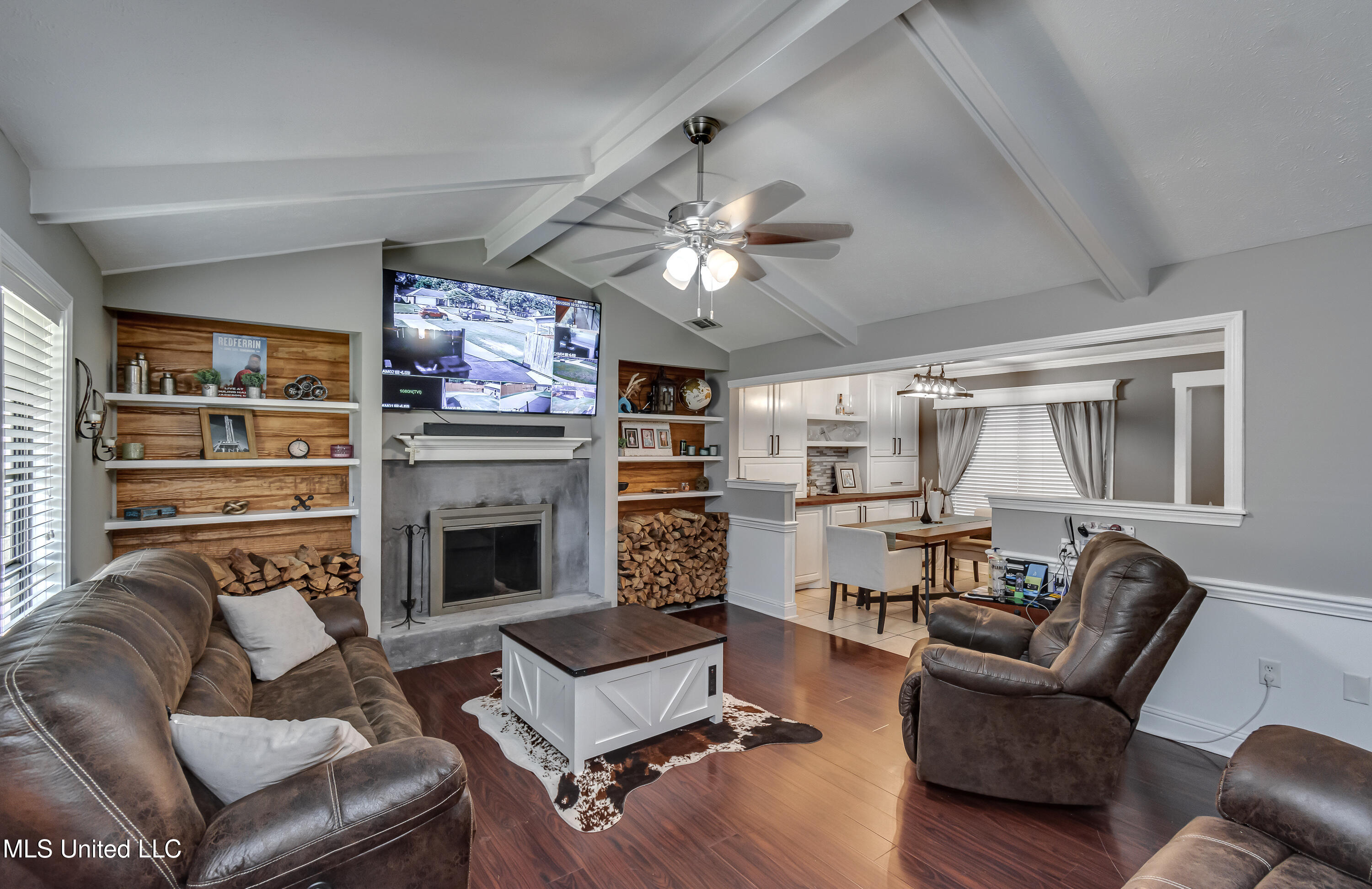 2720 N Sycamore Cove Property Photo 6