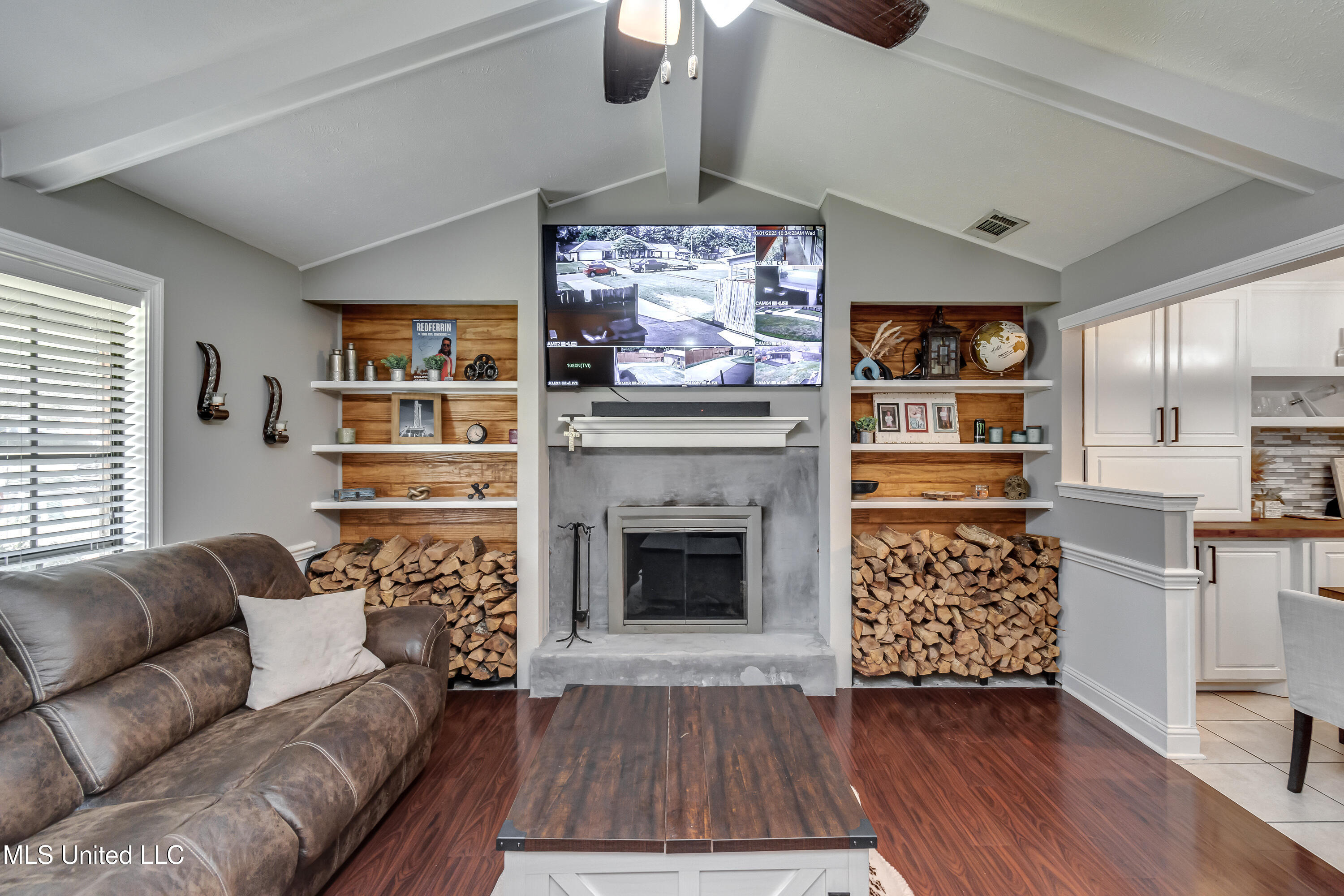 2720 N Sycamore Cove Property Photo 8