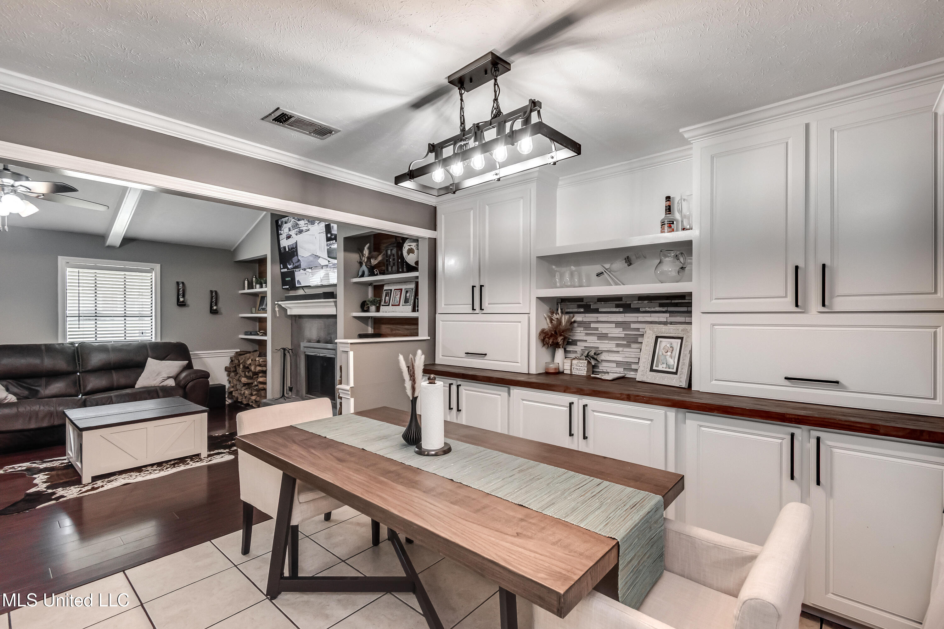 2720 N Sycamore Cove Property Photo 10