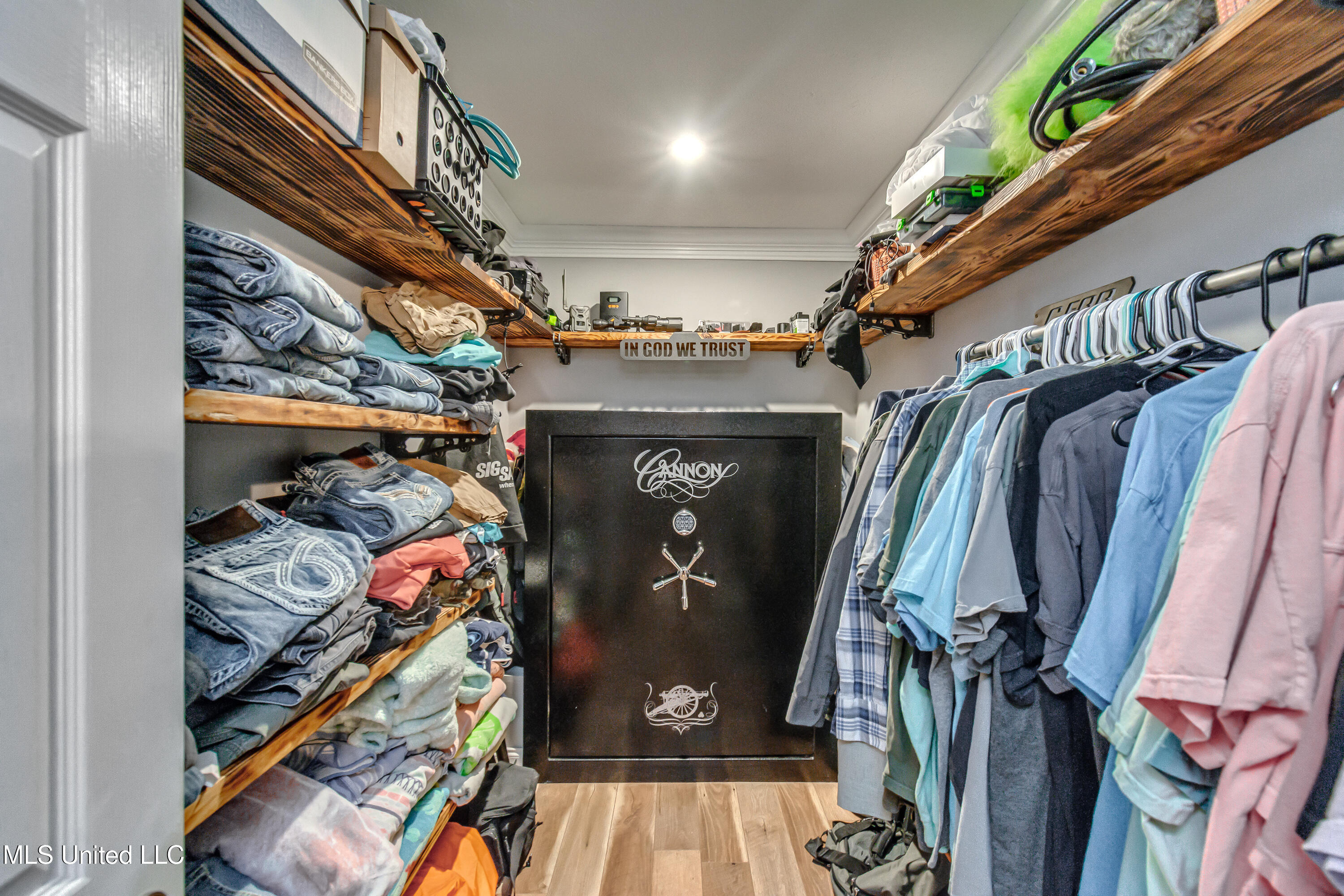 2720 N Sycamore Cove Property Photo 24