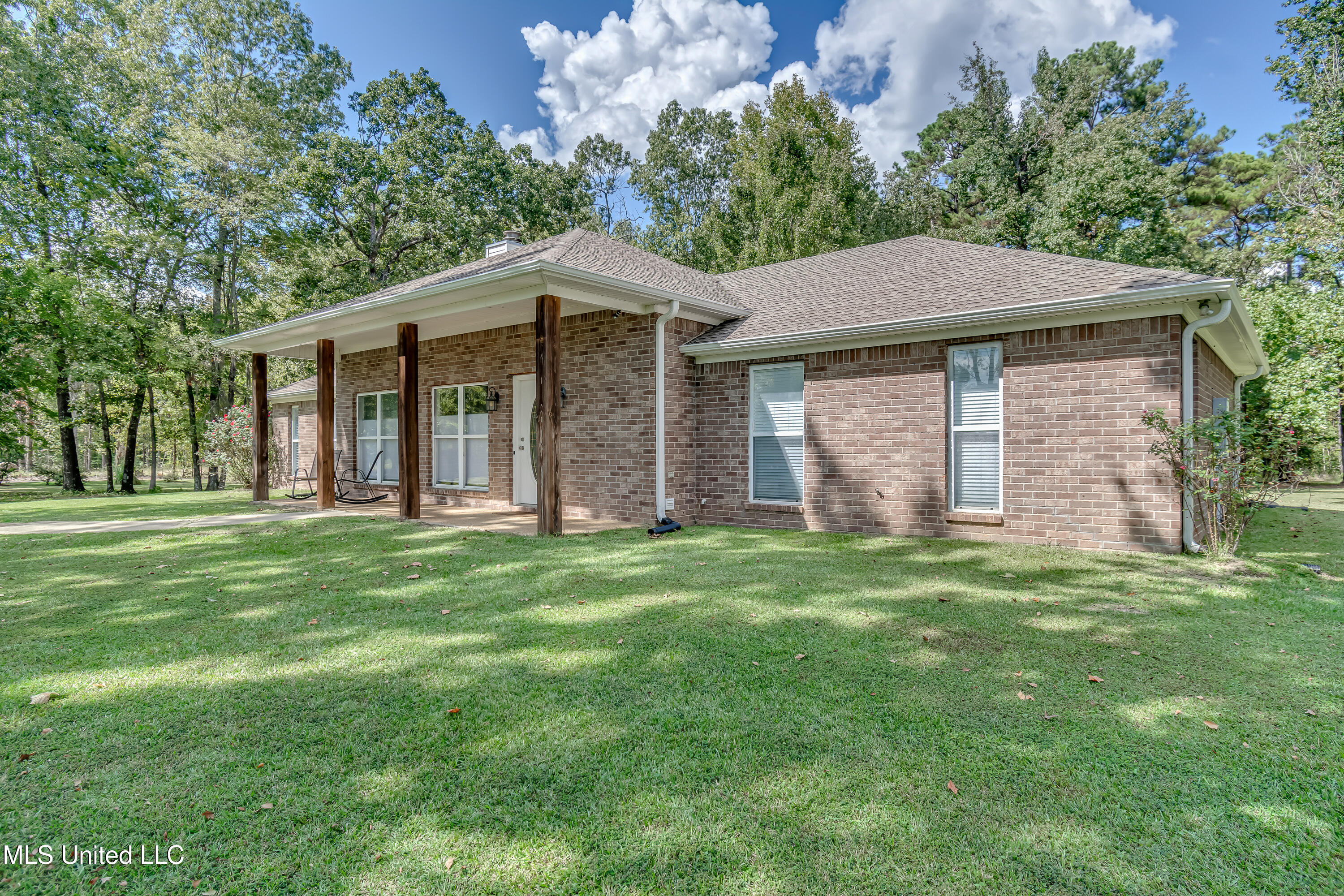 418 Barksdale Road Property Photo 2