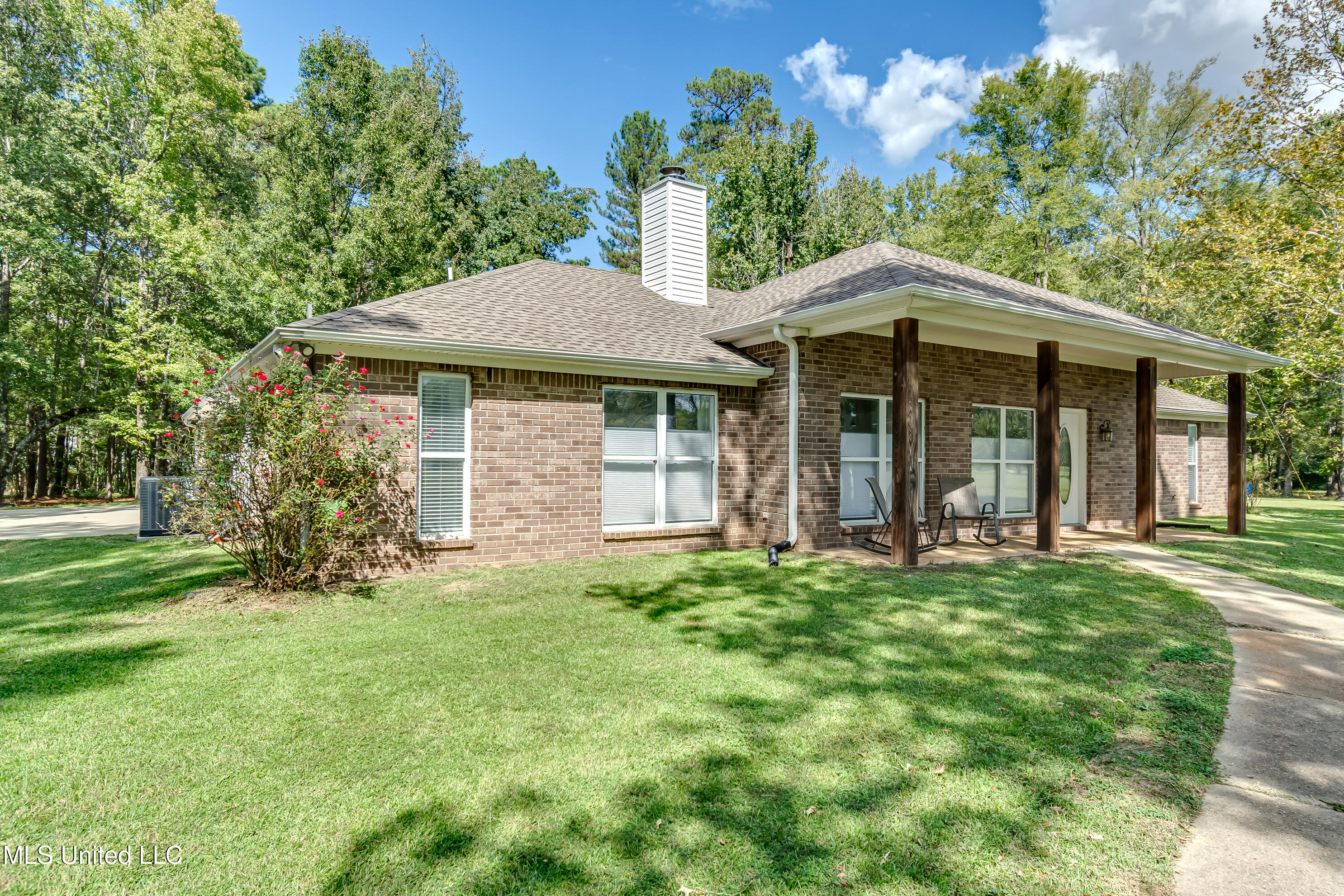 418 Barksdale Road Property Photo 4