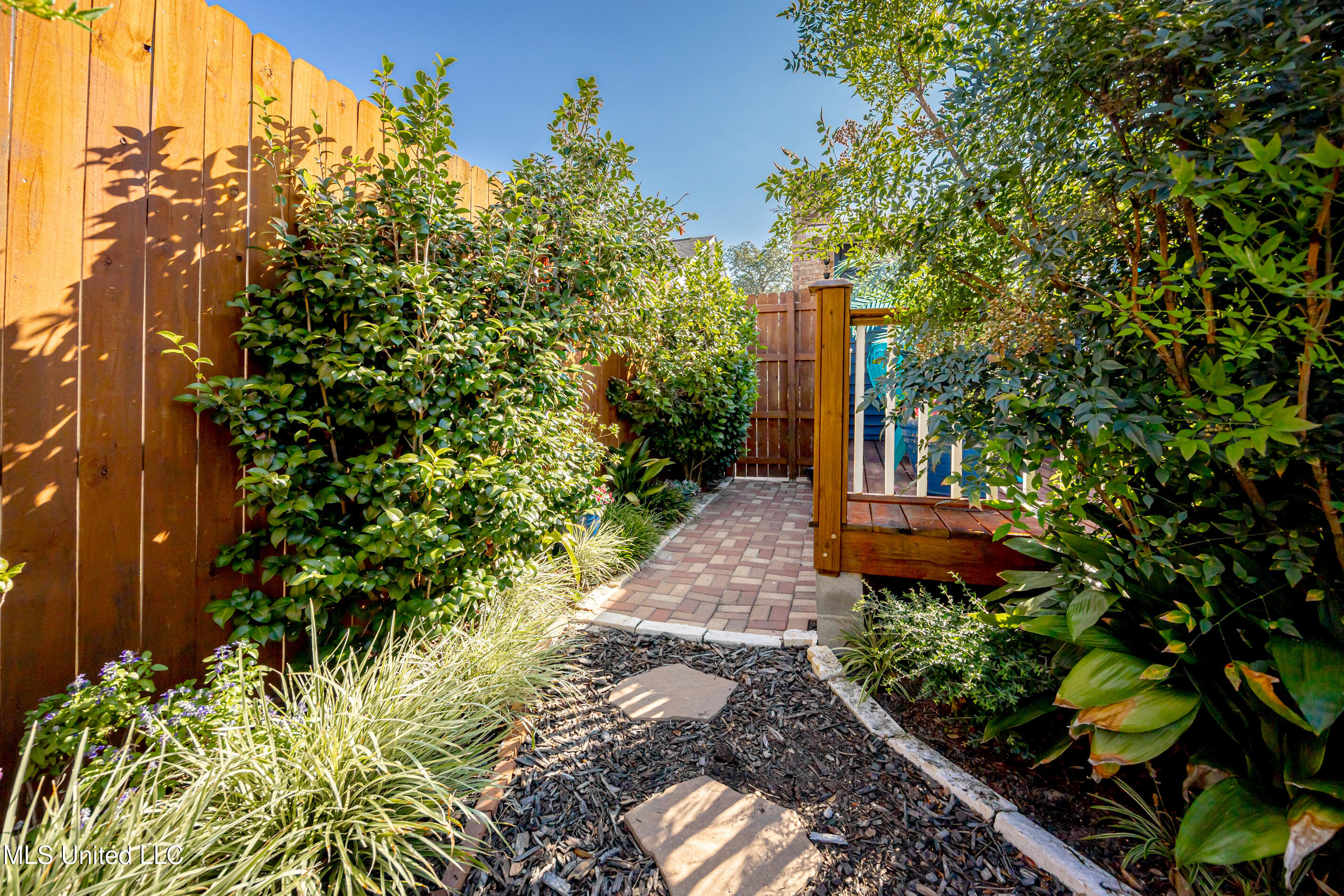 171 Miramar Avenue Property Photo 97