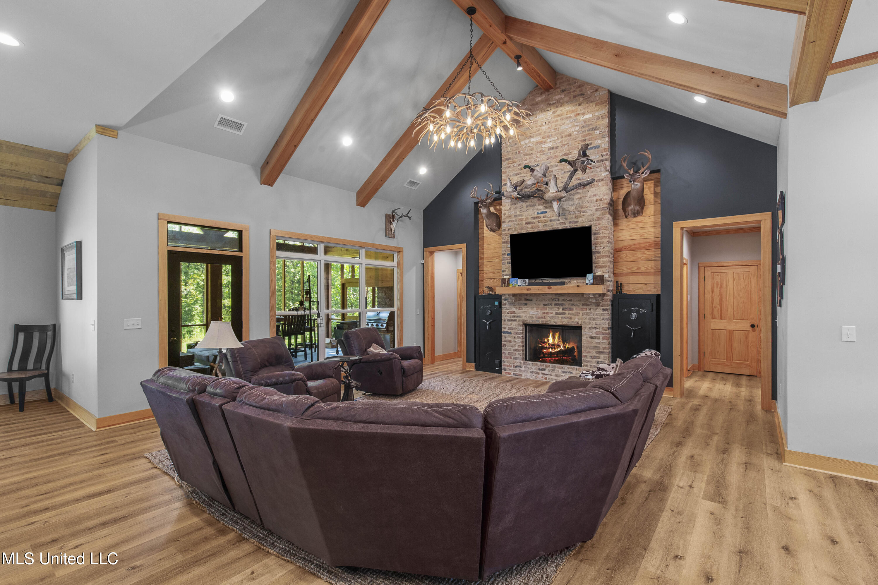 2233 Holloman Road Property Photo 4