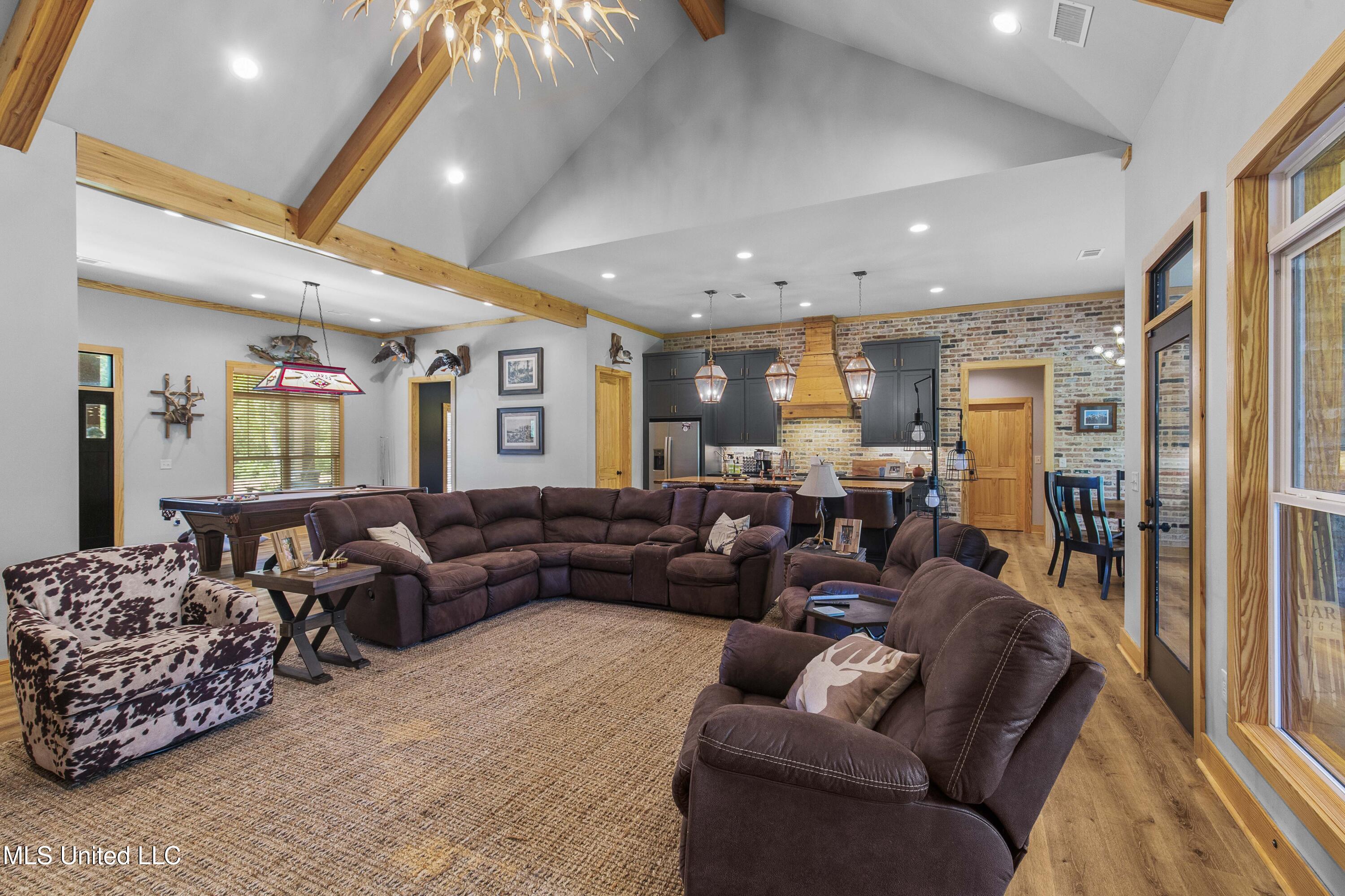 2233 Holloman Road Property Photo 7