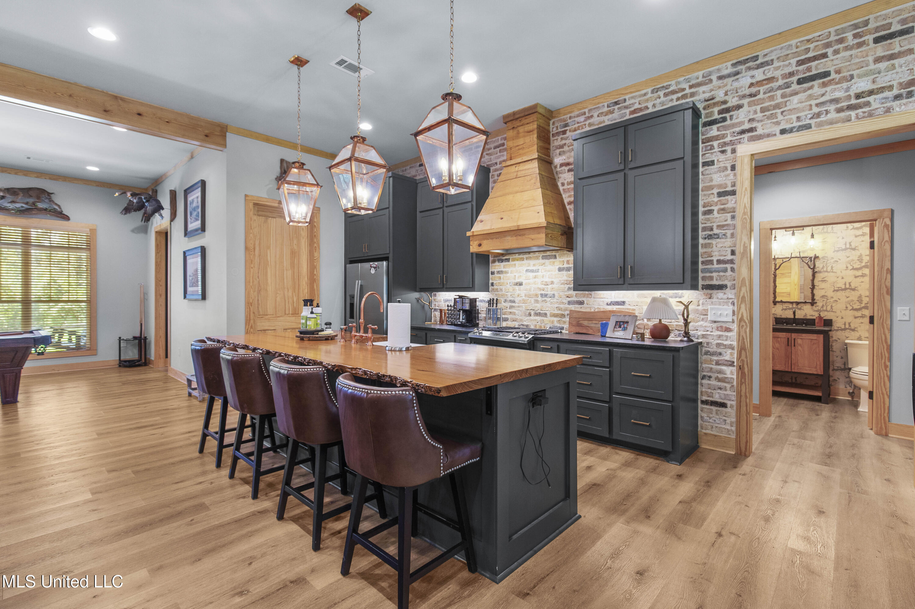 2233 Holloman Road Property Photo 10